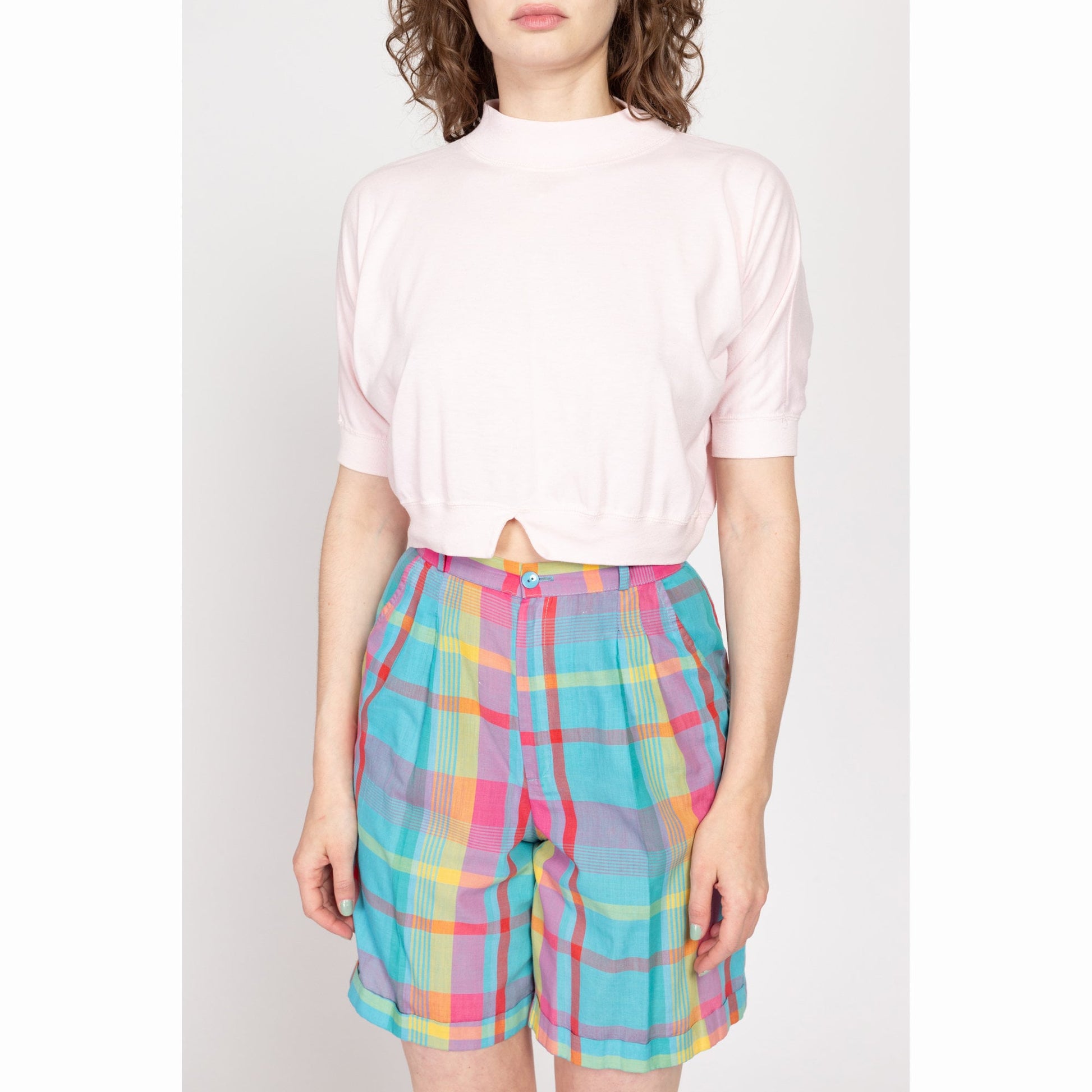 Medium 80s Pastel Pink Mockneck Crop Top | Vintage Plain Notched Waist Short Sleeve Cropped Shirt