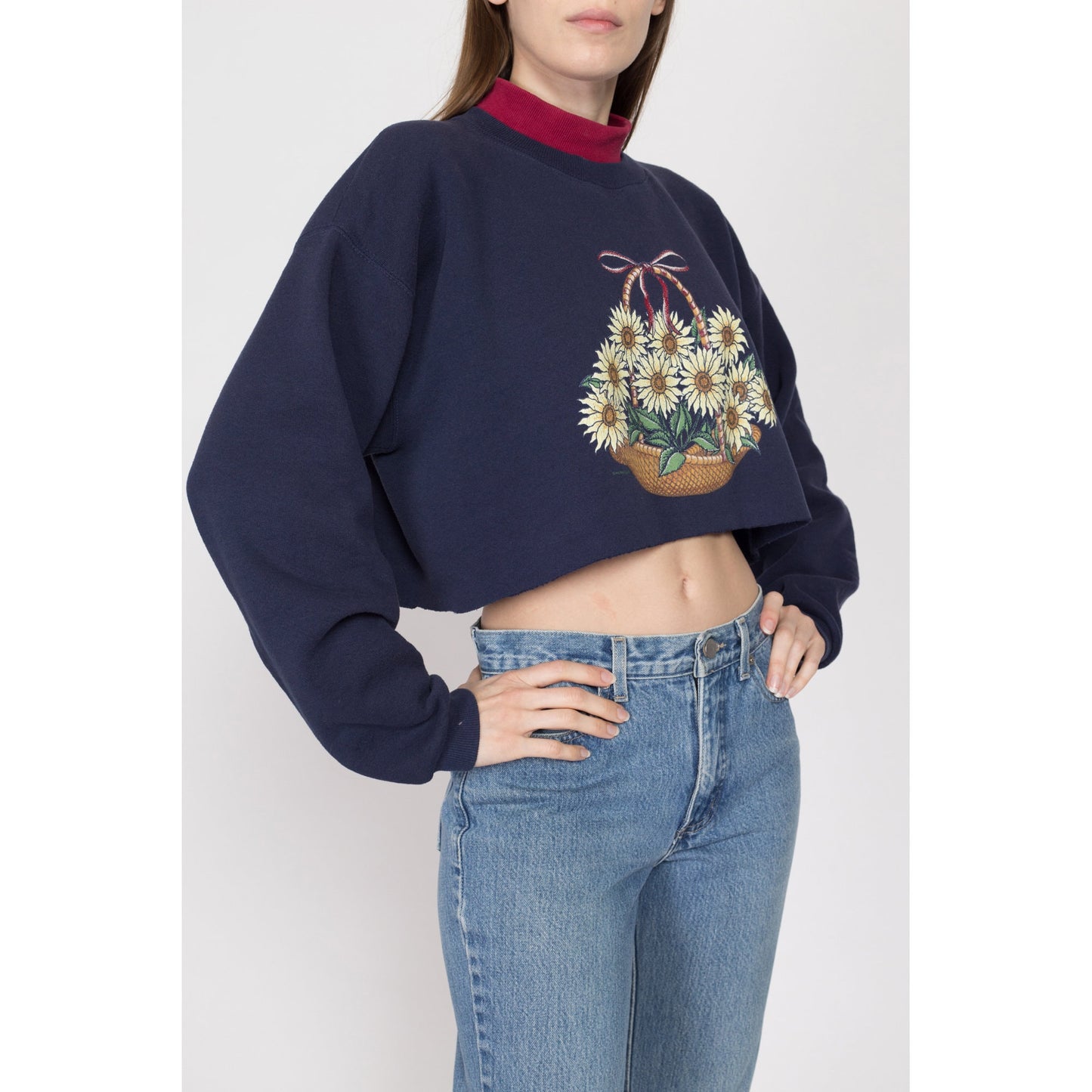 Large 90s Flower Basket Cropped Collared Sweatshirt | Vintage Navy Blue Daisy Floral Mockneck Collar Pullover Crop Top