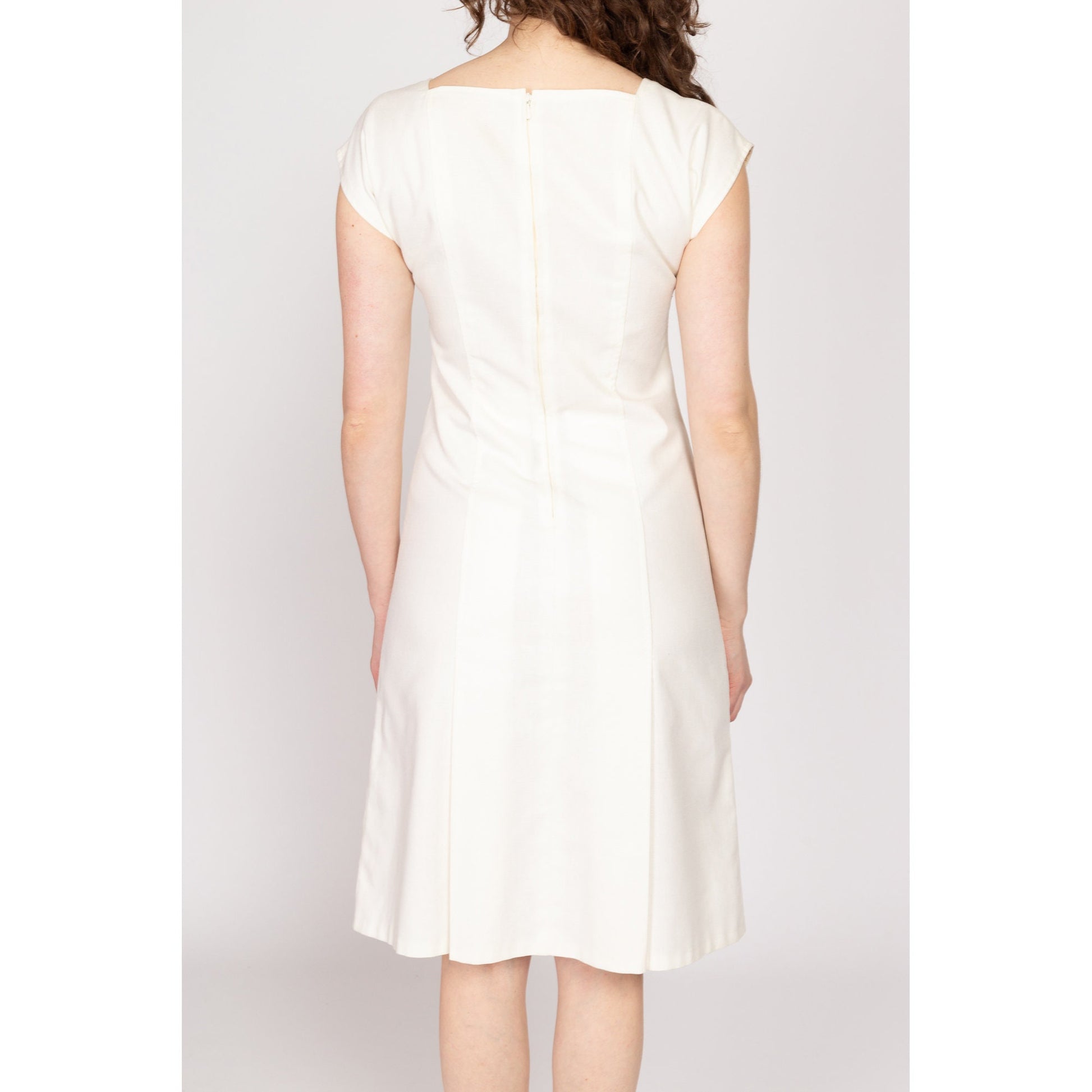 Small 70s White Minimalist Midi Dress  Flying Apple Vintage