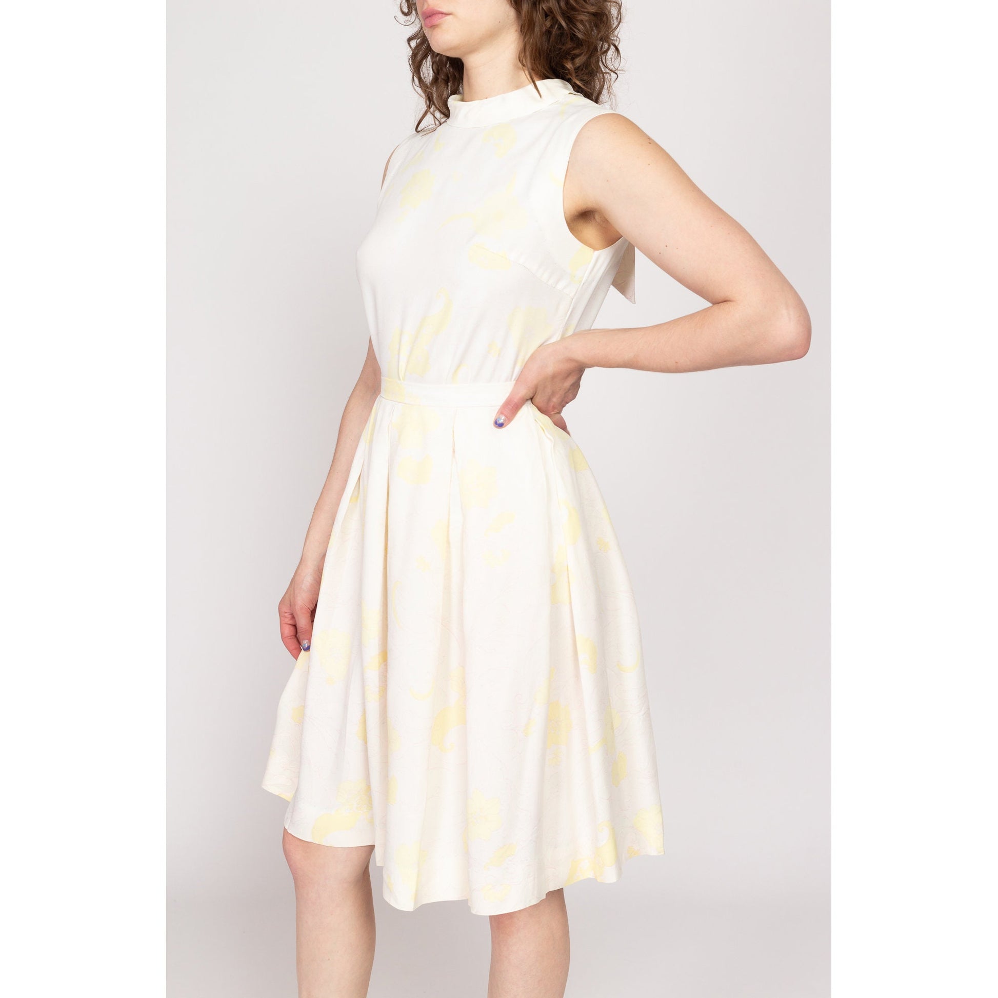 Small 60s Gay Gibson White & Yellow Floral Skirt Set | Vintage Sleeveless Blouse Midi Skirt Matching Outfit