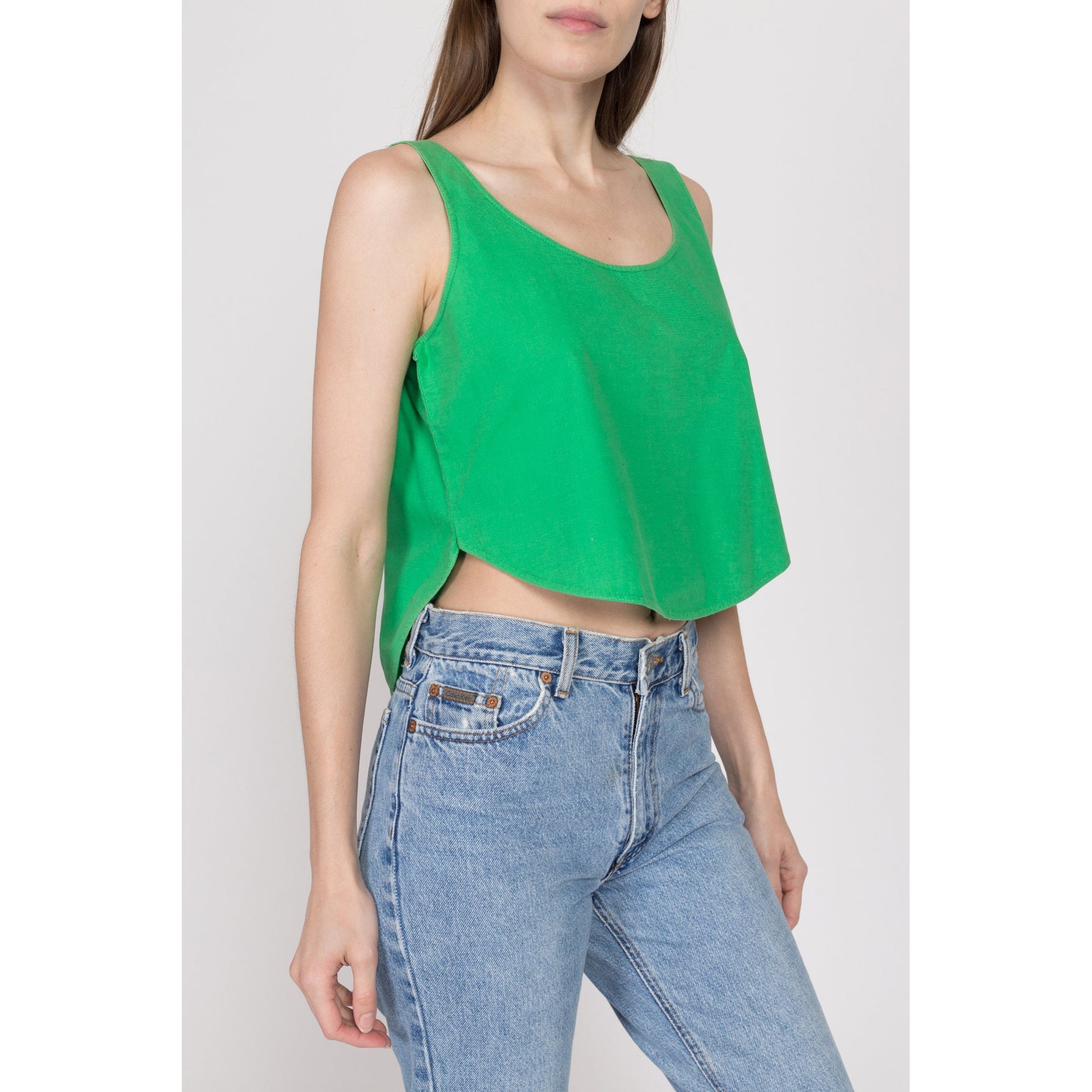 Medium 80s Green Cotton High-Low Tank Top | Vintage Scoop Neck Sleeveless Cropped Shirt