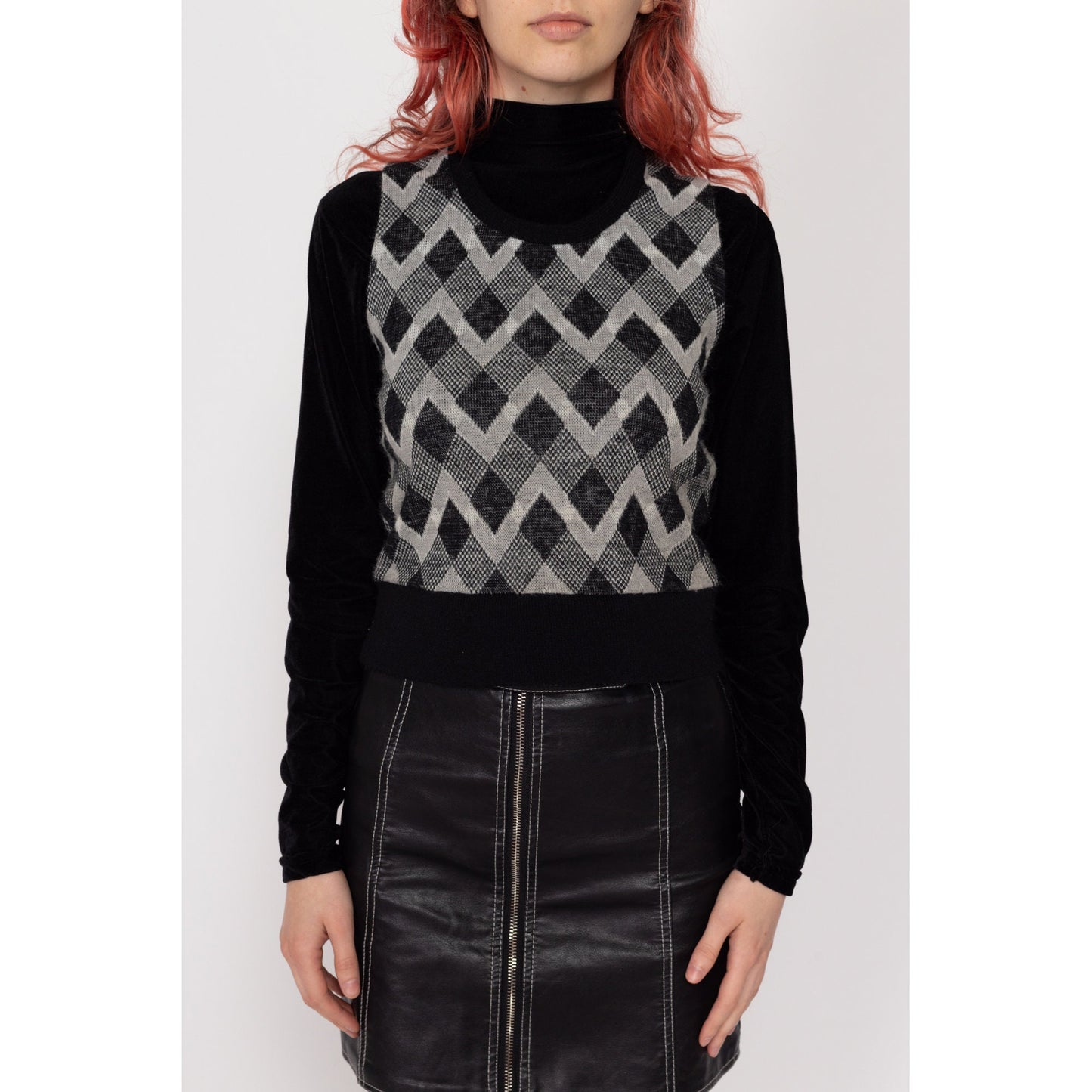 XS 70s Black & Grey Argyle Sweater Vest | Vintage Diamond Pattern Knit Crop Top