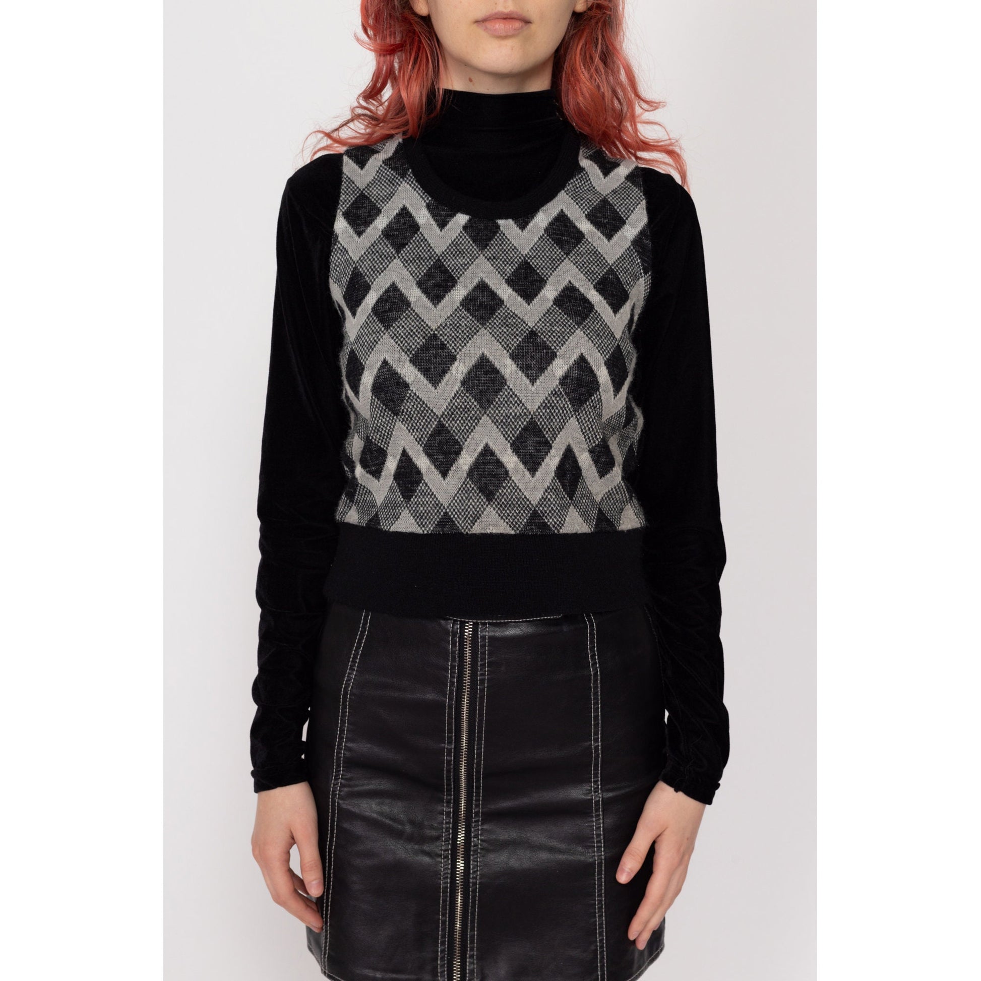 XS 70s Black & Grey Argyle Sweater Vest | Vintage Diamond Pattern Knit Crop Top