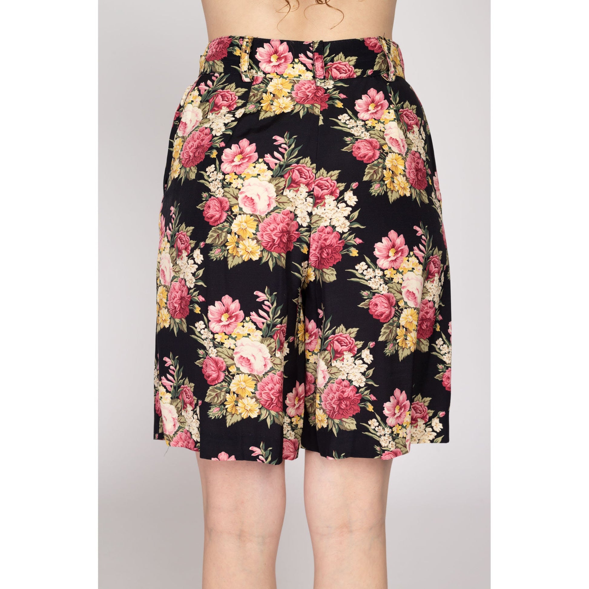 Sm-Med 90s Black Floral High Waisted Shorts | Vintage Ann Taylor Rayon Pleated Casual Summer Shorts