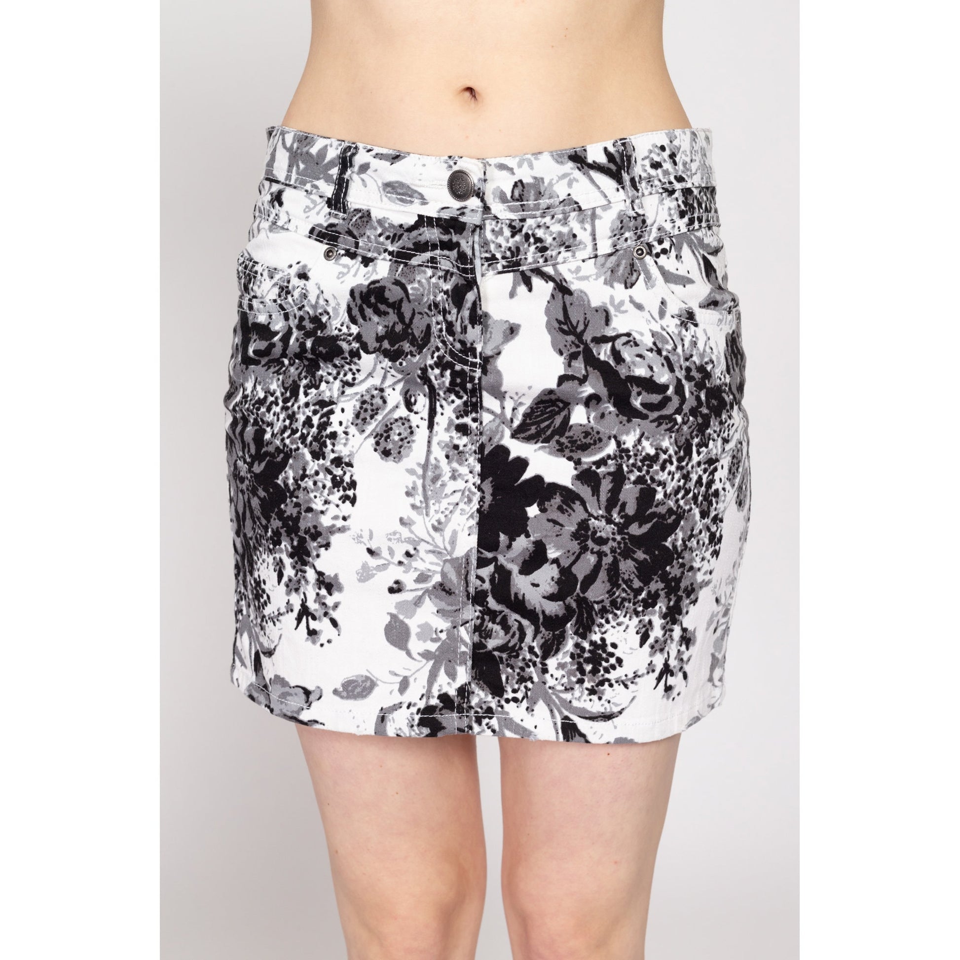 Medium Y2K Black & White Floral Denim Mini Skirt | Vintage Low Waist Stretchy Jean Skirt
