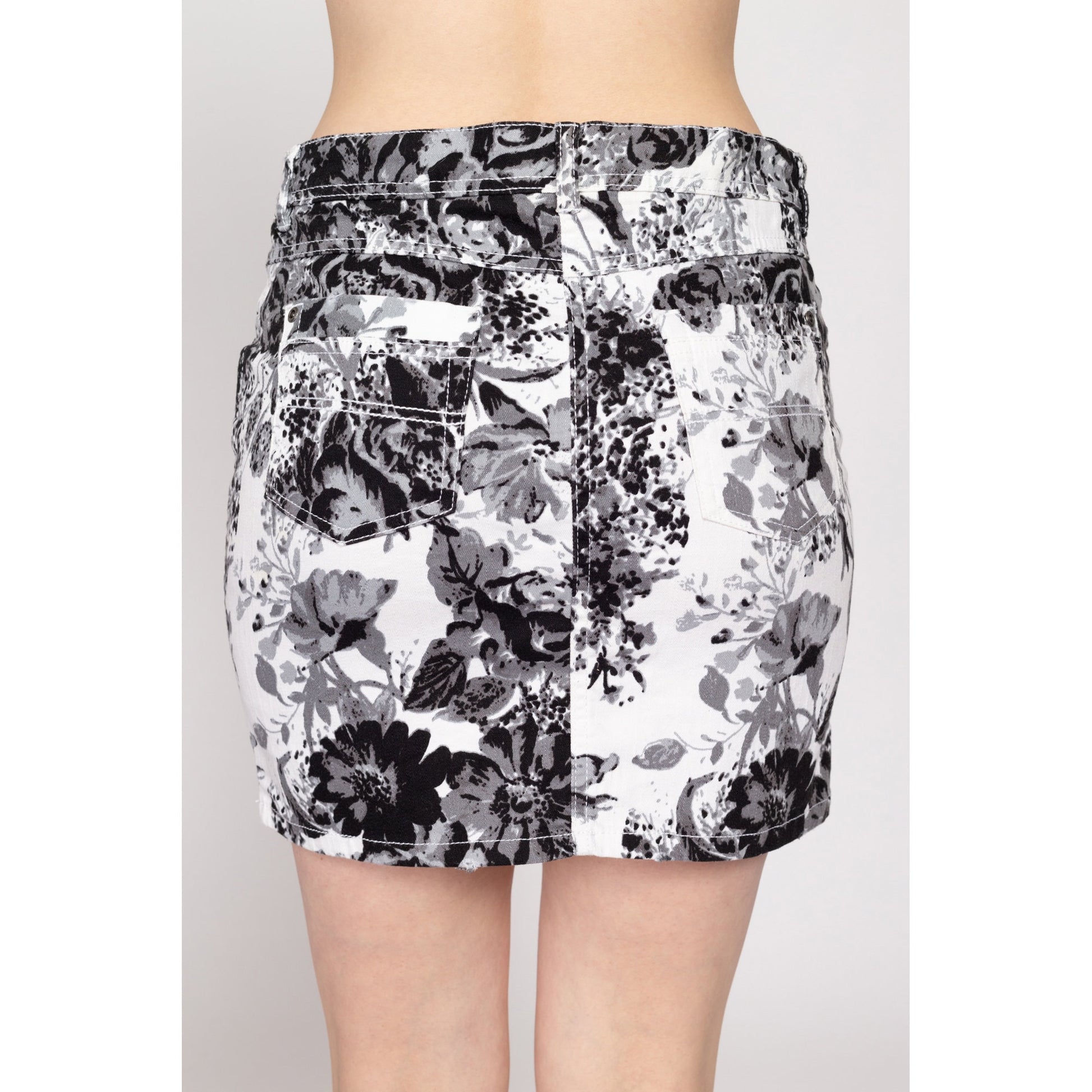 Medium Y2K Black & White Floral Denim Mini Skirt | Vintage Low Waist Stretchy Jean Skirt