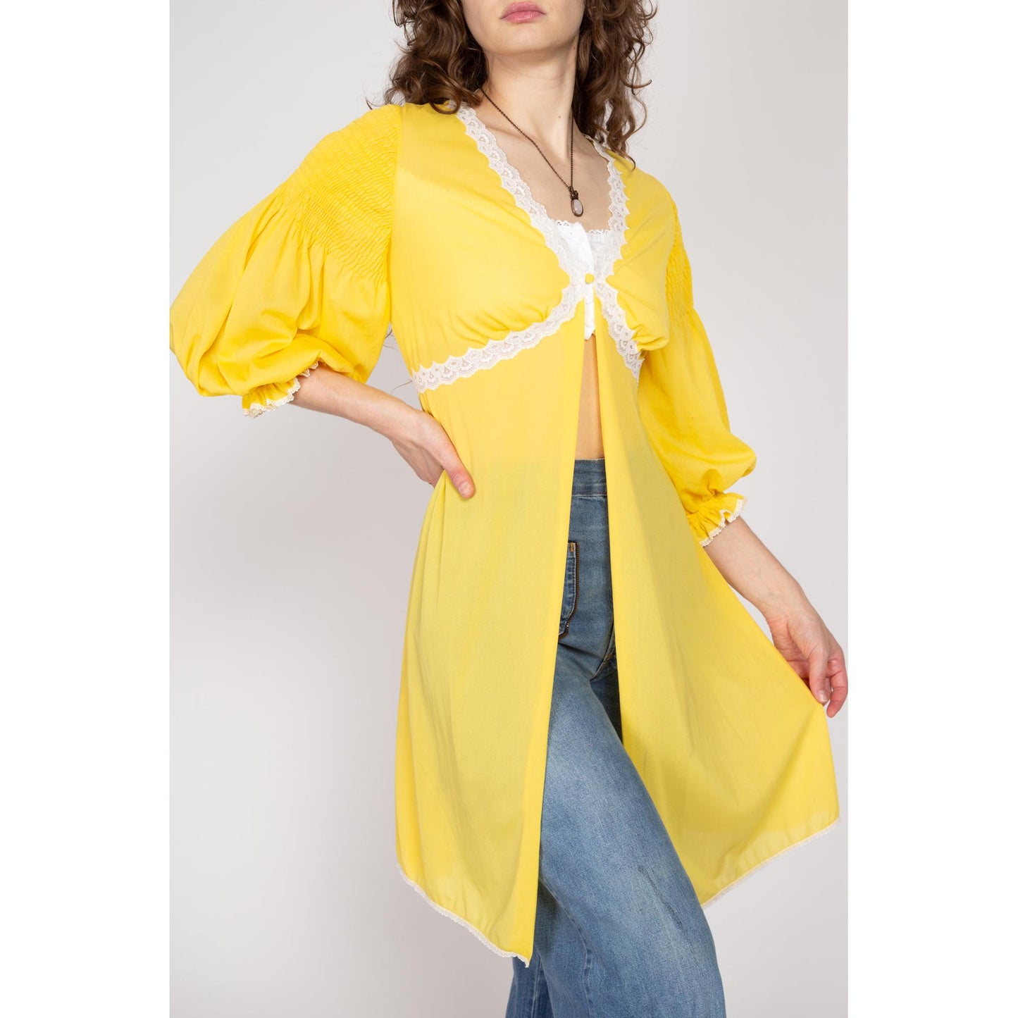Sm-Med 70s Yellow Balloon Sleeve Peignoir Robe | Vintage Lace Trim Midi Negligee Dressing Gown