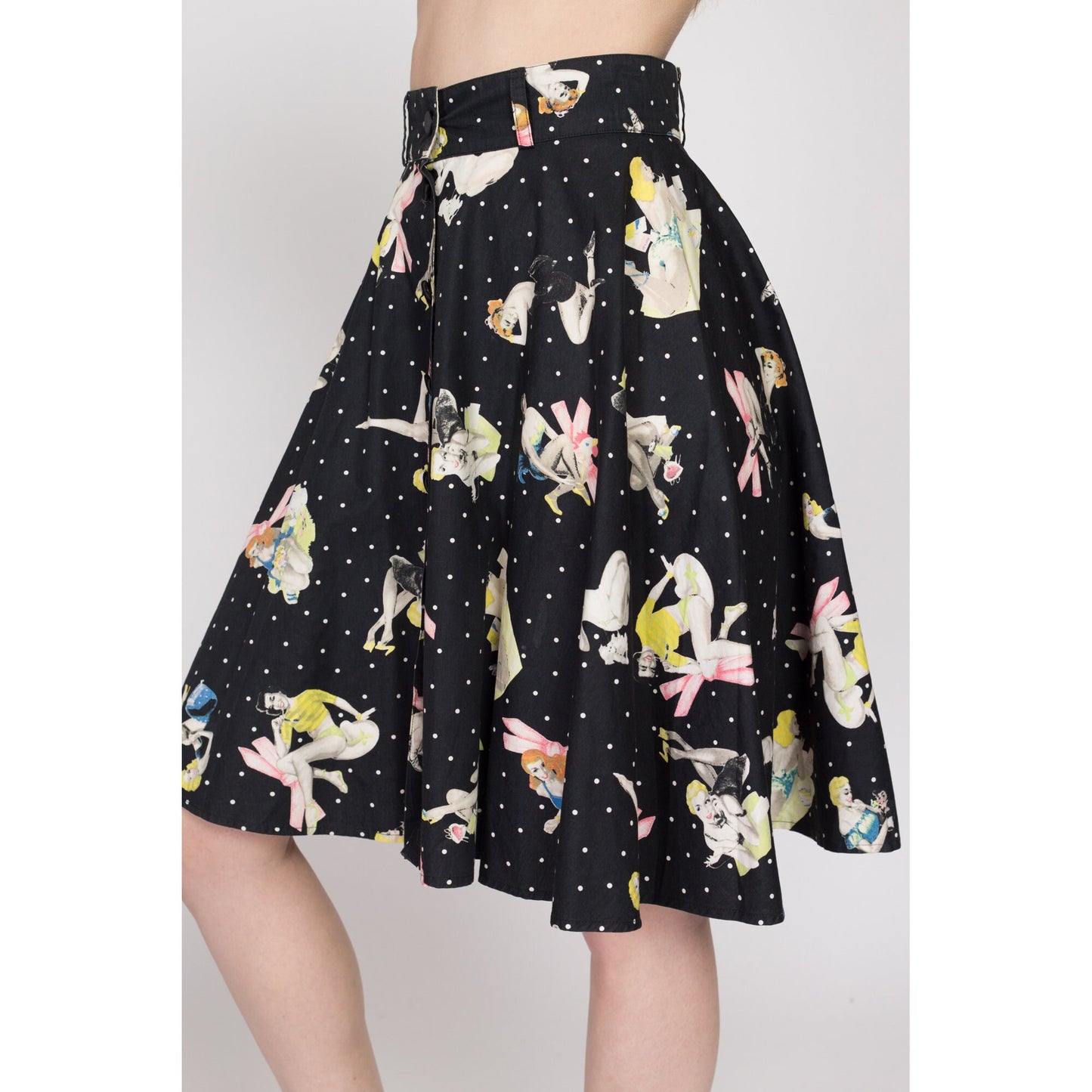 XS 90s Blumarine Pinup Girl Print Circle Skirt 25" | Vintage Designer Black Rockabilly High Waisted Knee Length Mini Skirt