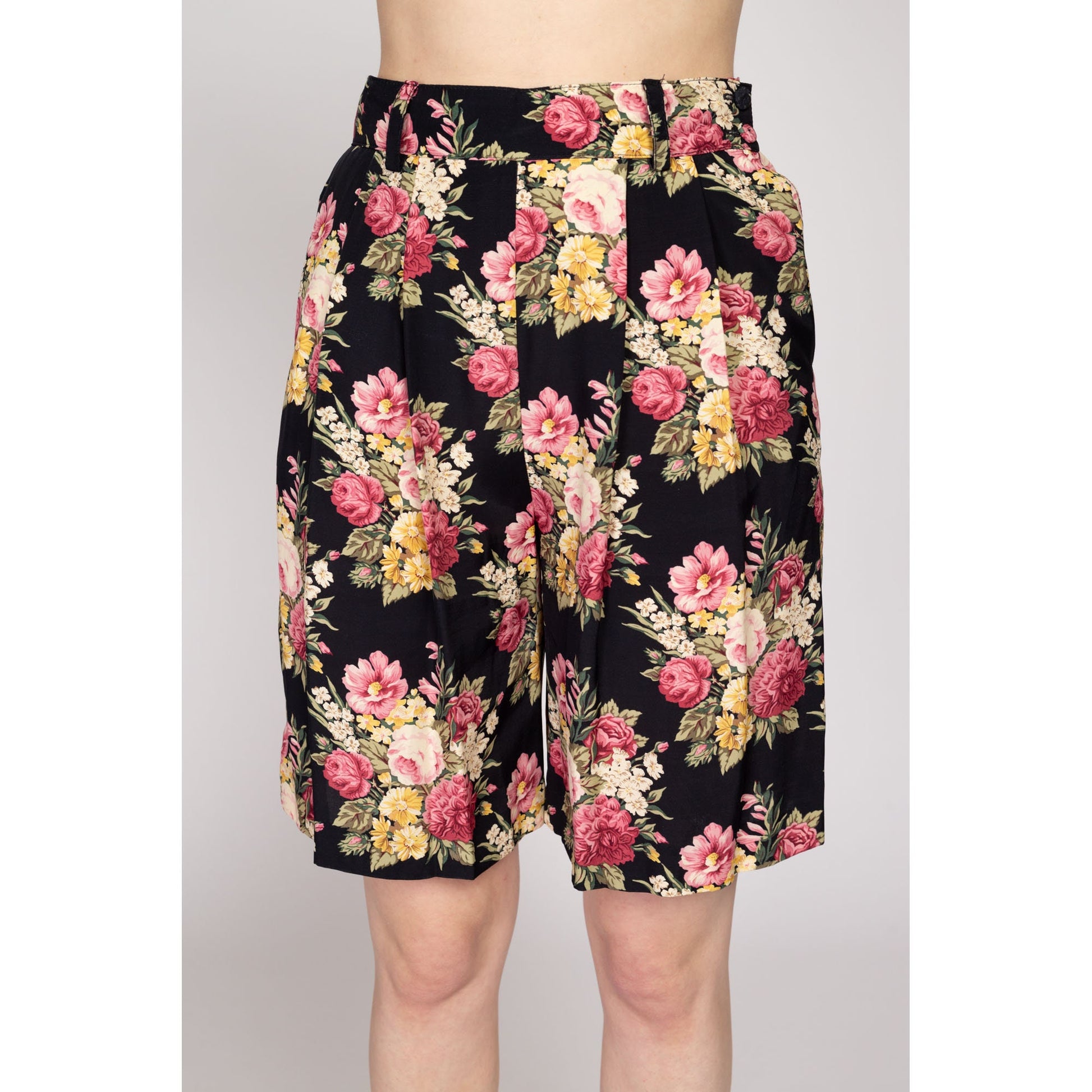Sm-Med 90s Black Floral High Waisted Shorts | Vintage Ann Taylor Rayon Pleated Casual Summer Shorts