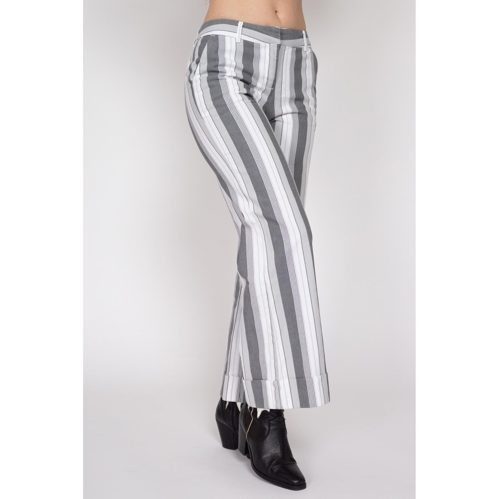 Small Y2K Grey & White Striped Flared Pants | Vintage Mid Rise Wide Leg Bell Bottom Trousers