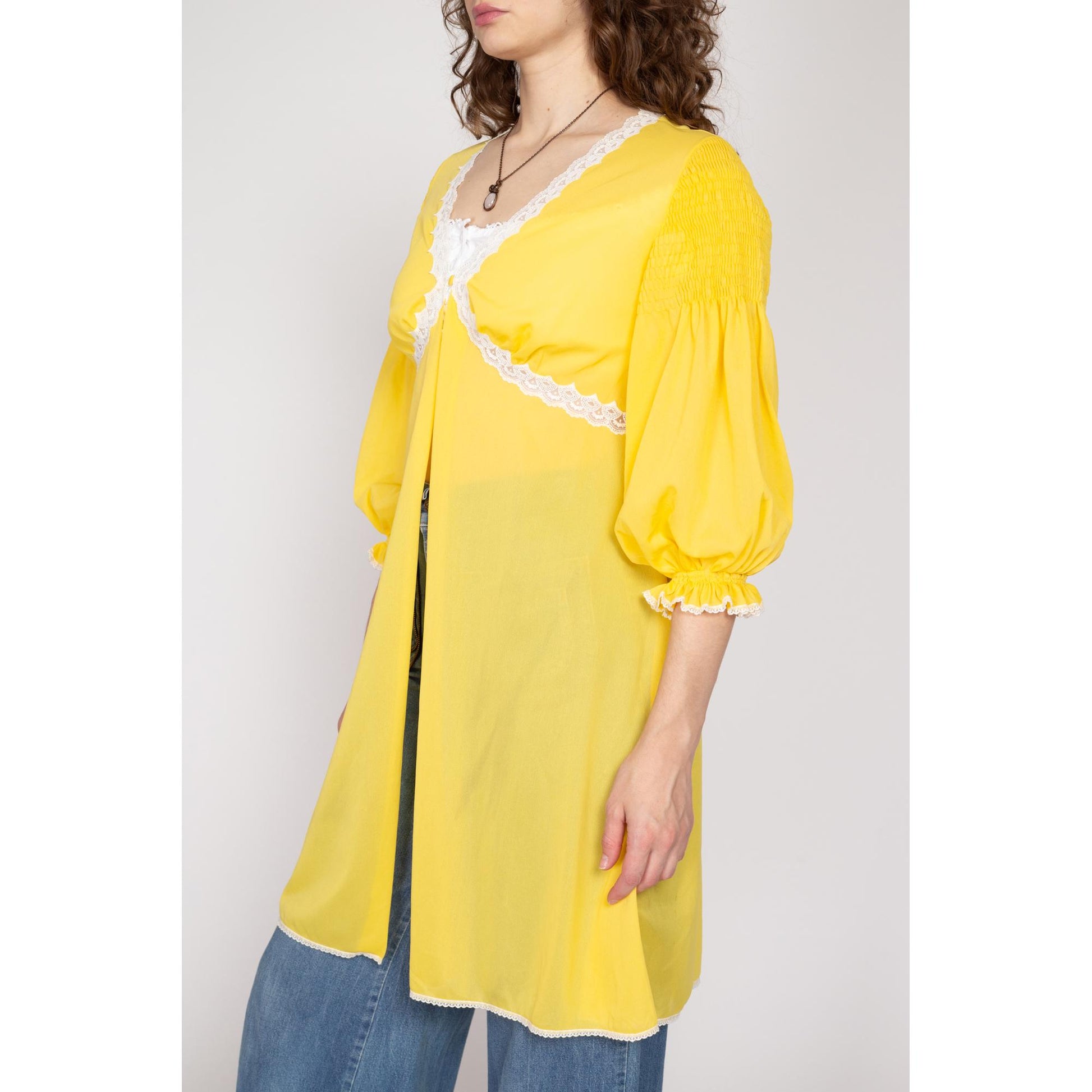 Sm-Med 70s Yellow Balloon Sleeve Peignoir Robe | Vintage Lace Trim Midi Negligee Dressing Gown