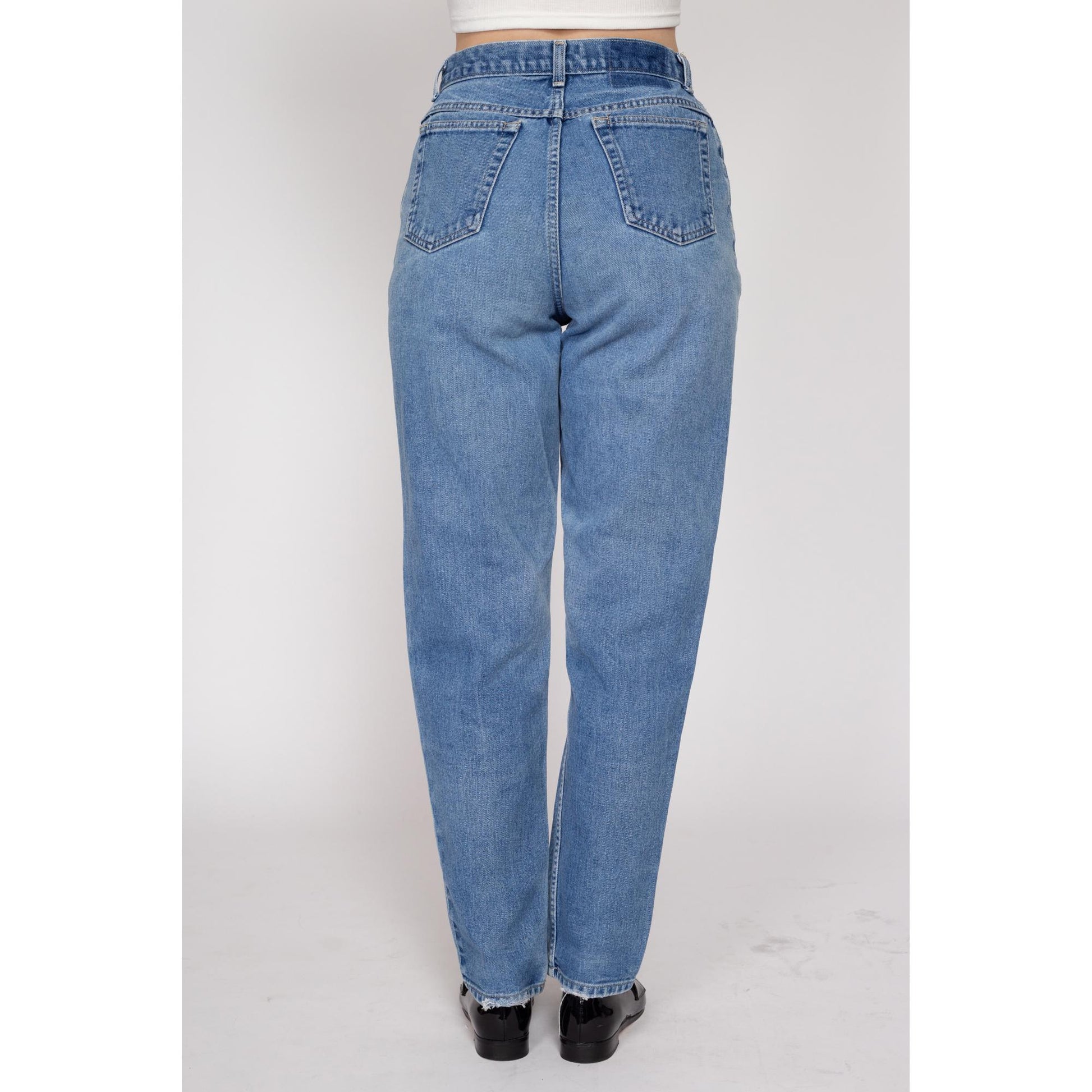 Medium 90s High Waisted Medium Wash Jeans 28" | Vintage Denim Tapered Leg Mom Jeans