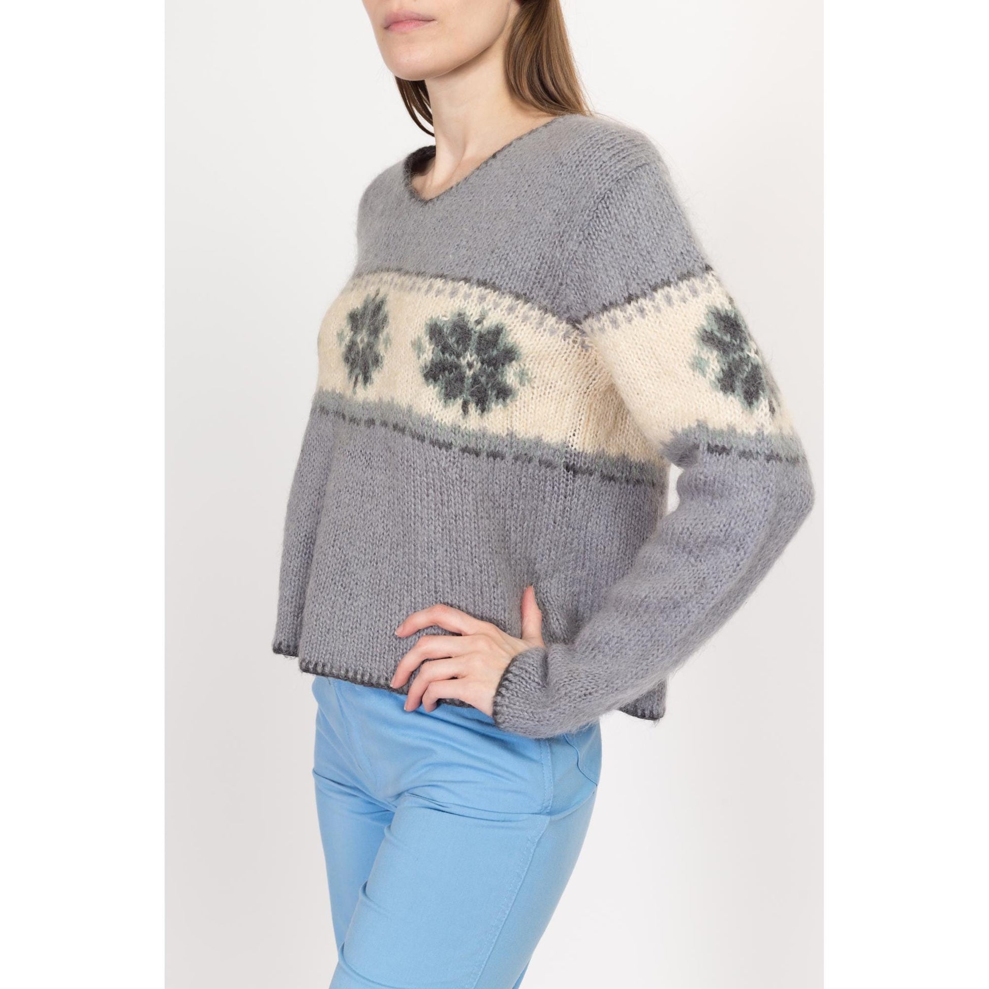 Medium 90s Floral Mohair Slouchy Sweater | Vintage Grey Striped Wool Blend Knit Pullover