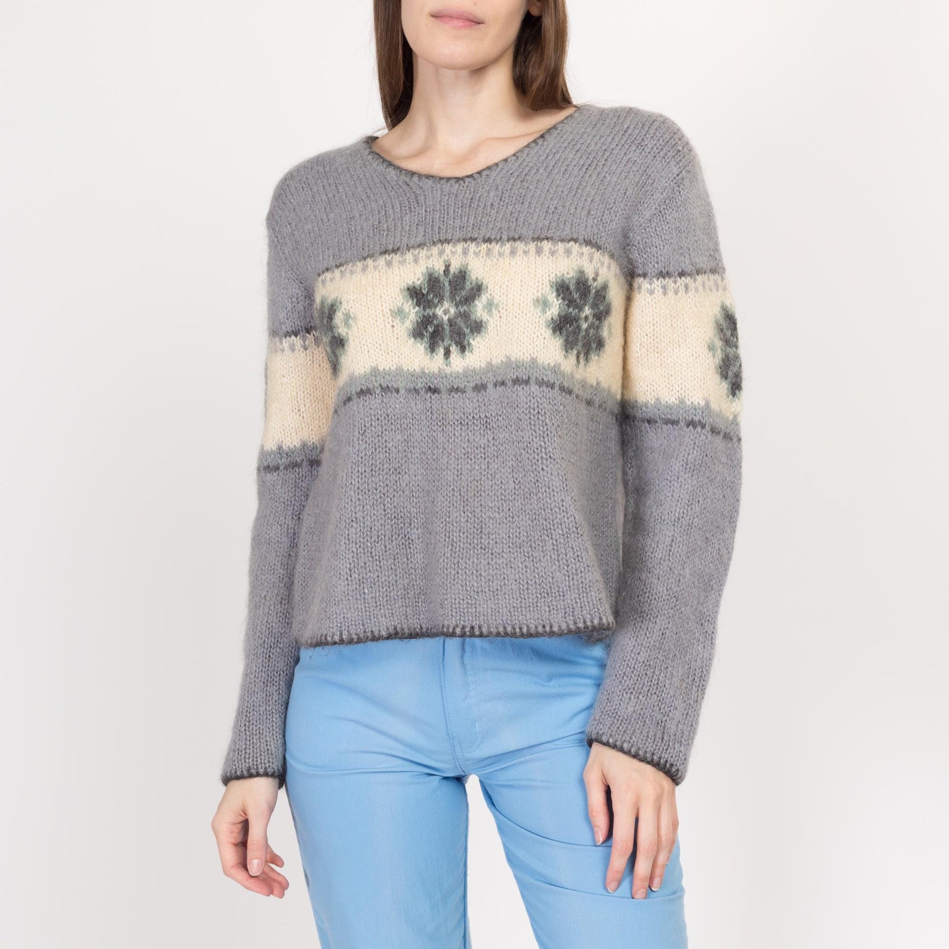 Medium 90s Floral Mohair Slouchy Sweater | Vintage Grey Striped Wool Blend Knit Pullover