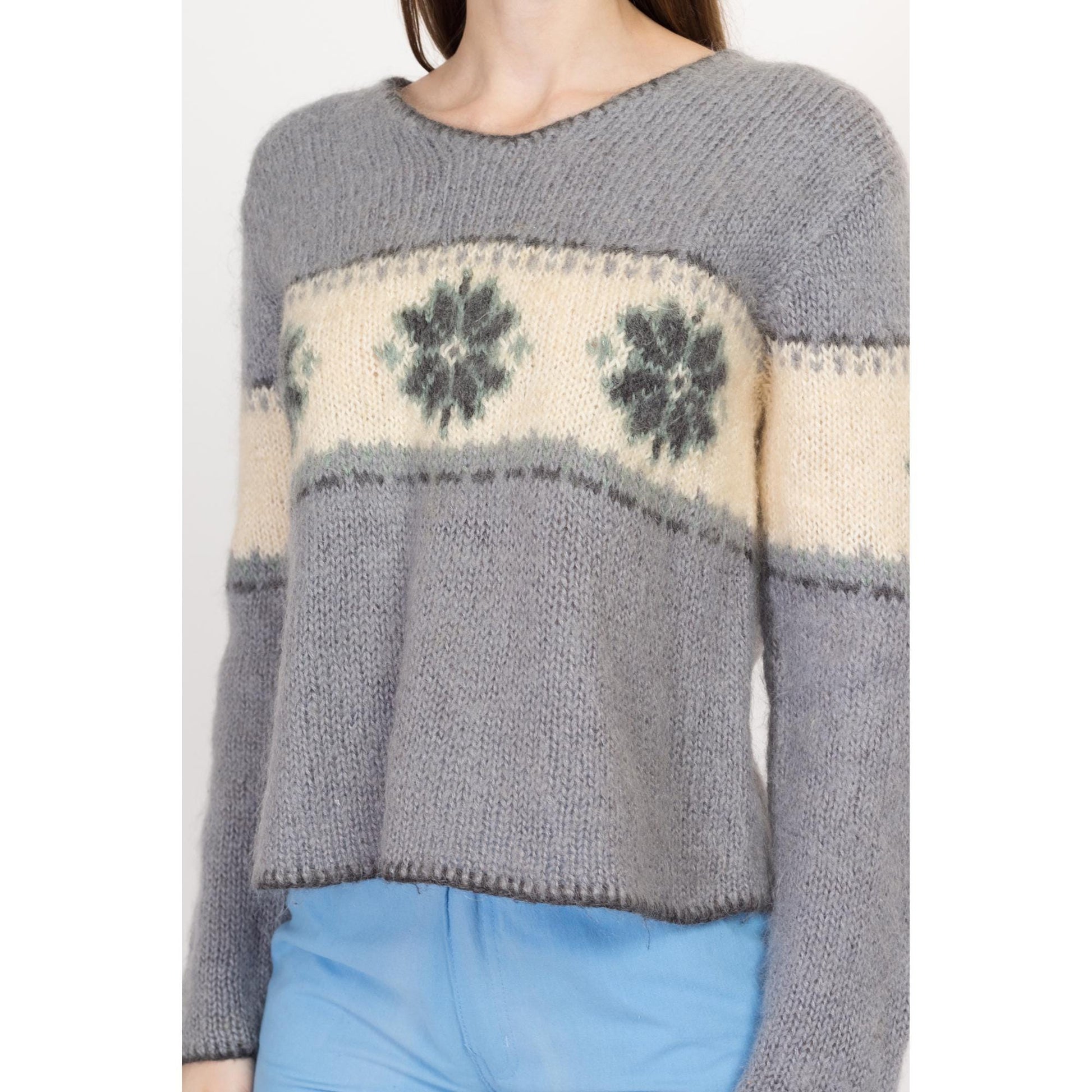 Medium 90s Floral Mohair Slouchy Sweater | Vintage Grey Striped Wool Blend Knit Pullover
