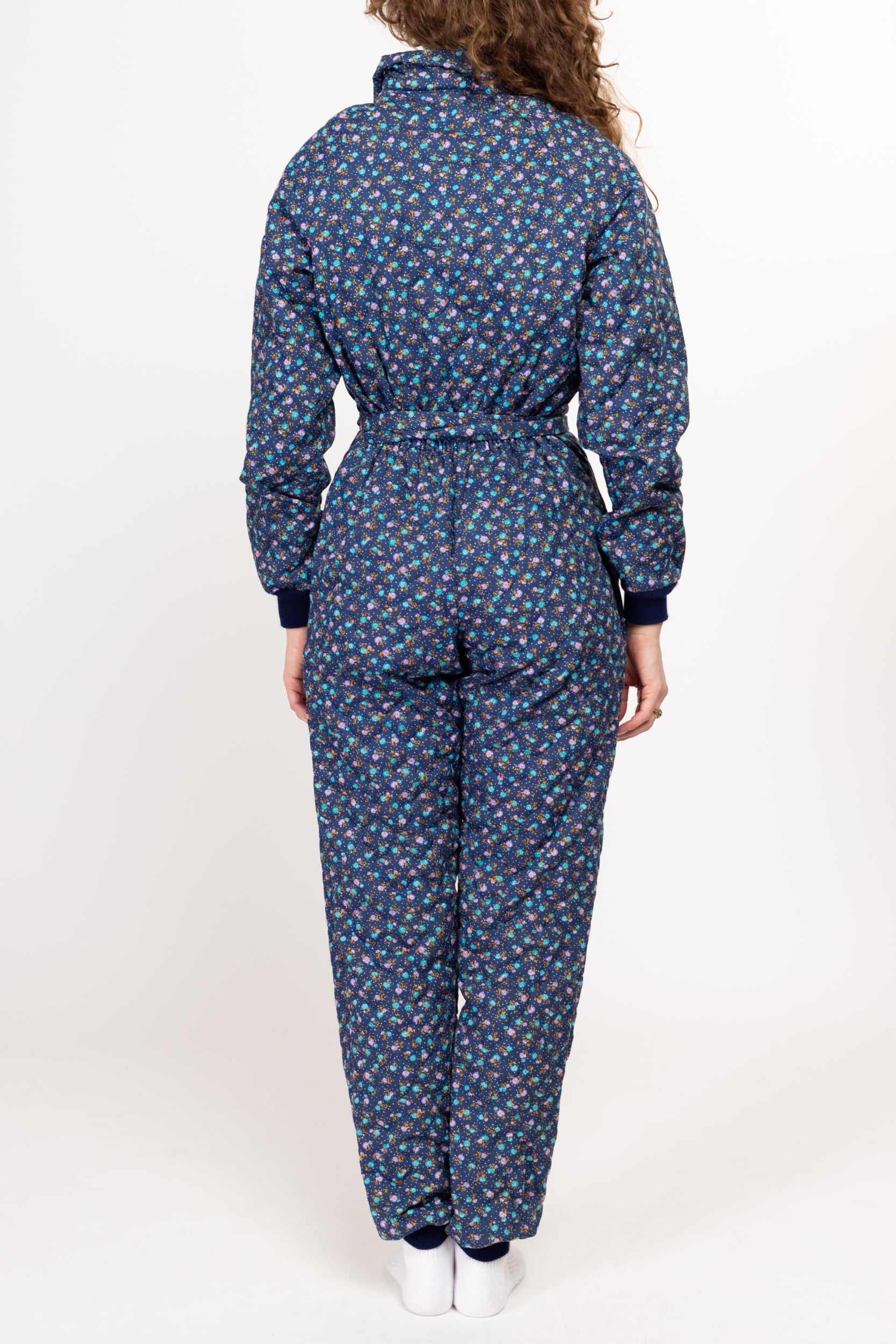Small 70s 80s Blue Ditsy Floral Quilted Pajama Jumpsuit | Retro Vintage Insulated Zip Up Belted Sleepwear One Piece Loungewear