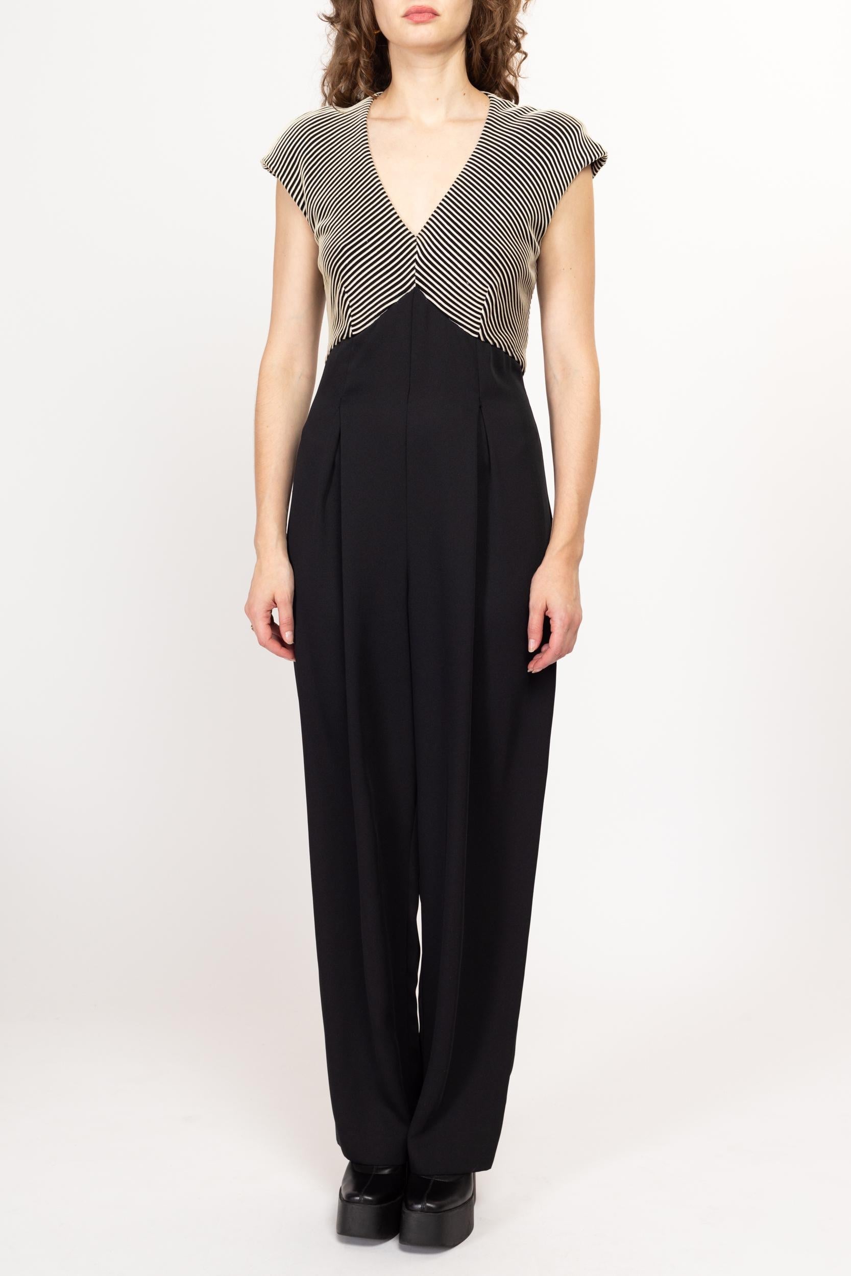 Medium 80s Black & White Striped Keyhole Back Jumpsuit Size 8 | Vintage Short Sleeve Tapered Leg Pantsuit