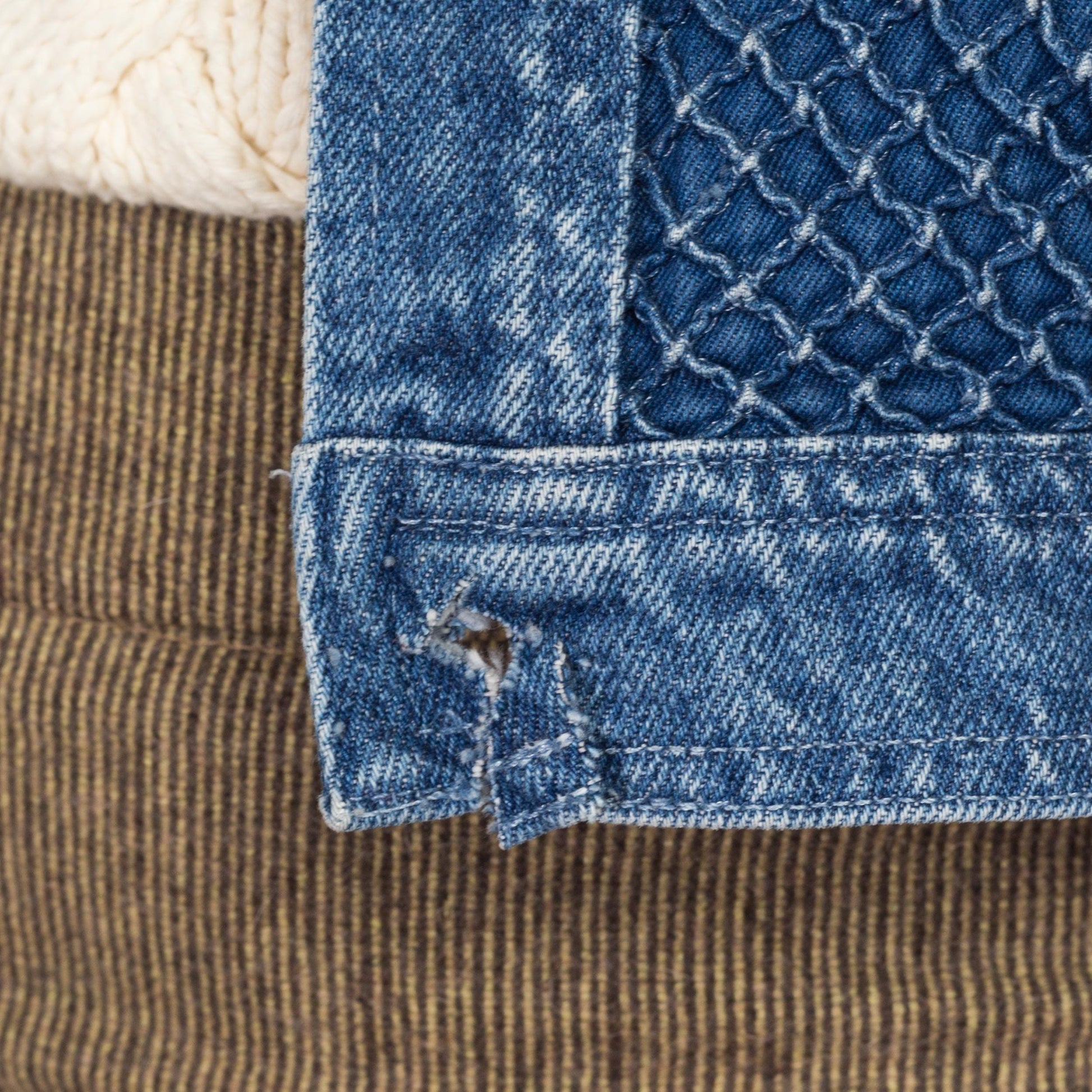 Small 80s Crochet Floral Cropped Jean Jacket | Vintage Bianca Maria Caselli Denim Jacket
