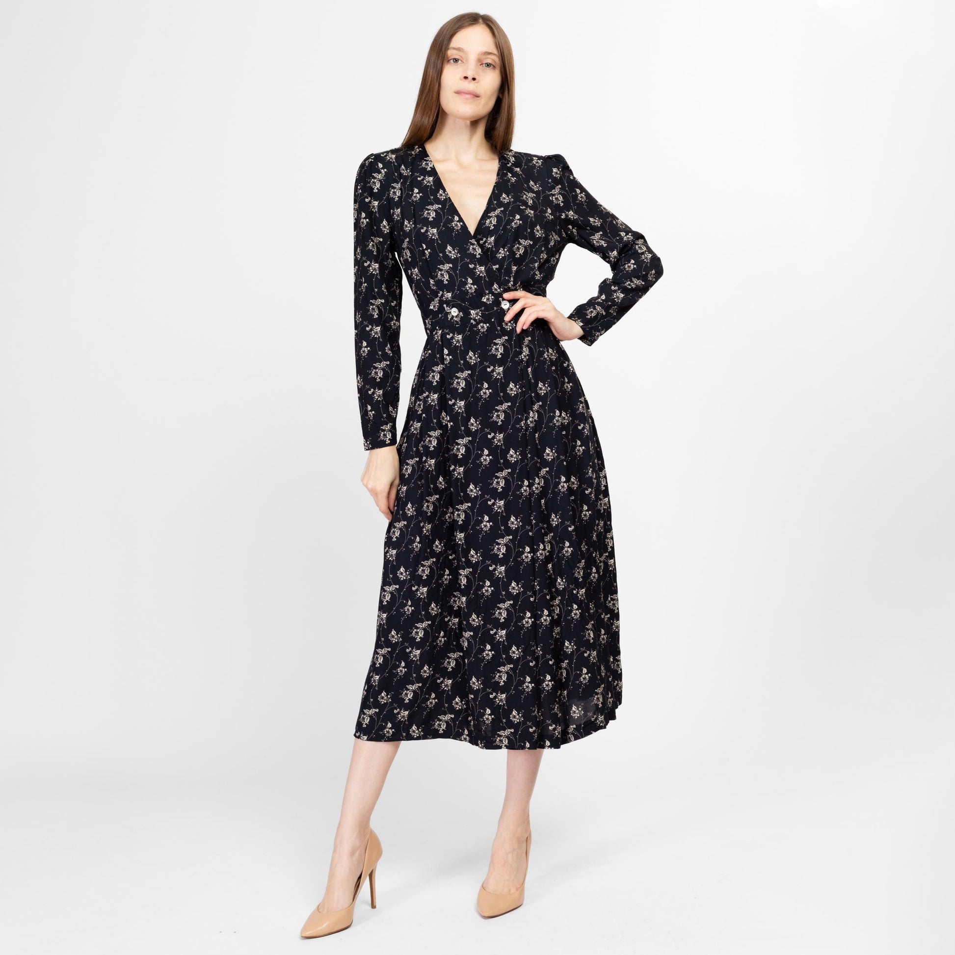 XS-Sm 90s Laura Ashley Black & White Floral Midi Dress Flying Apple Vintage XS-Sm 90s Laura Ashley Black & White Floral Midi Dress Flying Apple Vintage