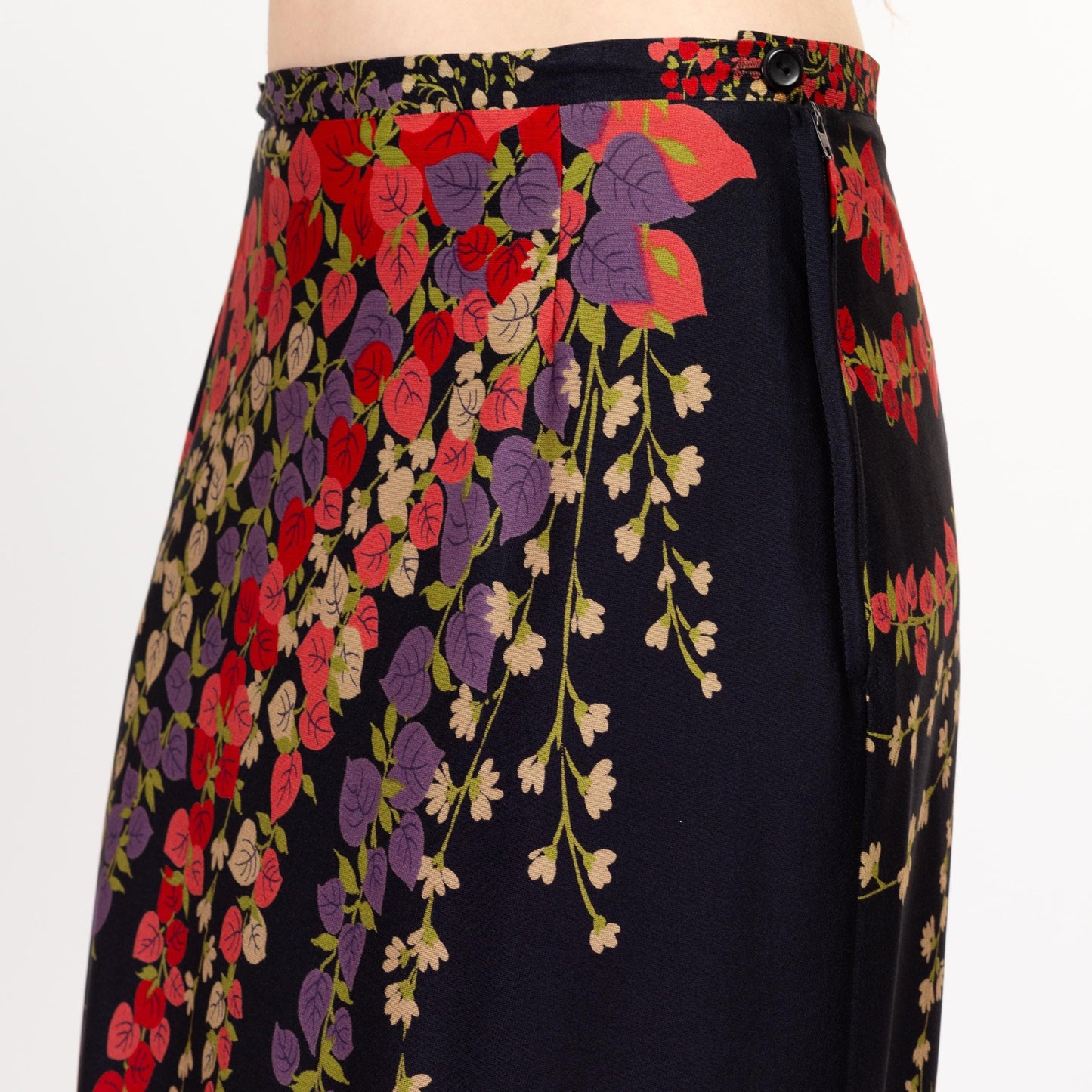 Med-Lrg 70s Black Psychedelic Floral Maxi Skirt 31" | Vintage Boho A Line High Waisted Skirt