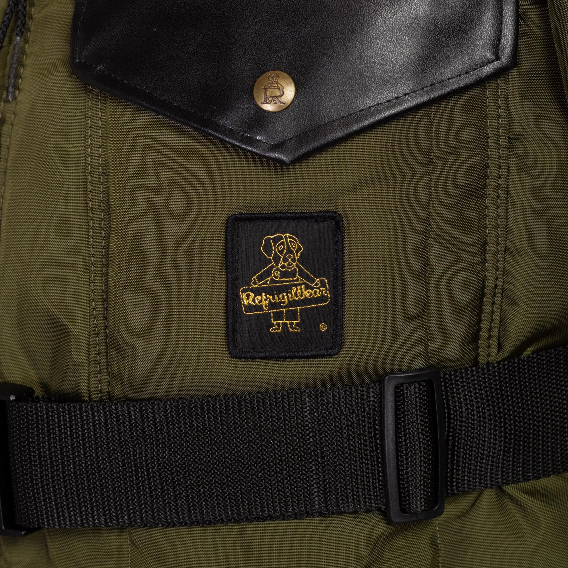 Med-Lrg 90s Refrigiwear Army Green Hooded Snow Jacket | Vintage Belted Zip Up Puffer Winter Ski Coat