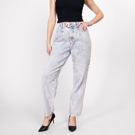 Medium 80s Acid Wash High Waisted Jeans 28-29" | Vintage Curvy Fit Light Wash Denim Tapered Leg Mom Jeans
