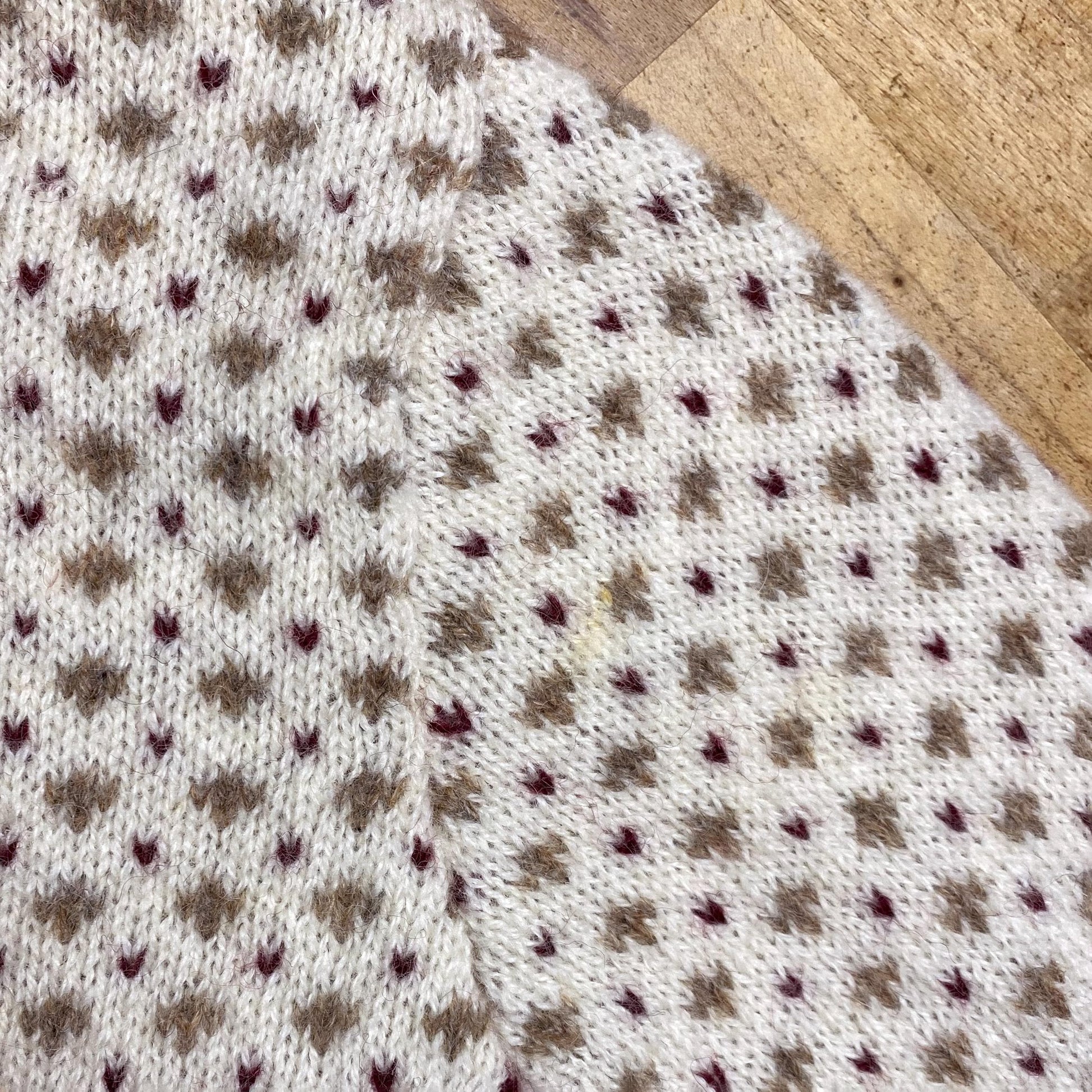 Medium 90s Shetland Wool Cream Knit Sweater | Vintage Polka Dot Pullover Jumper