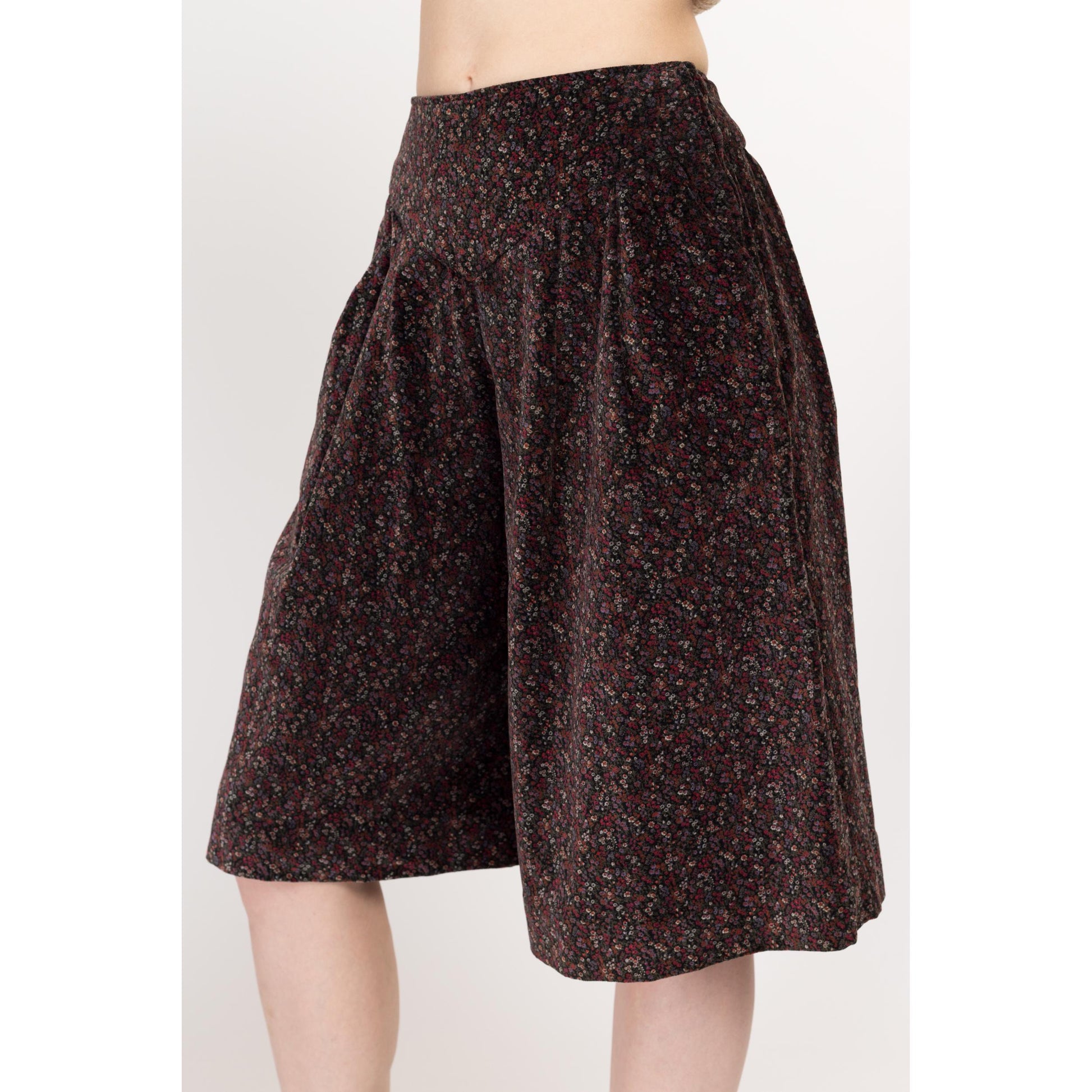 XS 70s Dark Floral Velvet Shorts 25" | Vintage Pleated Wide Leg Culottes