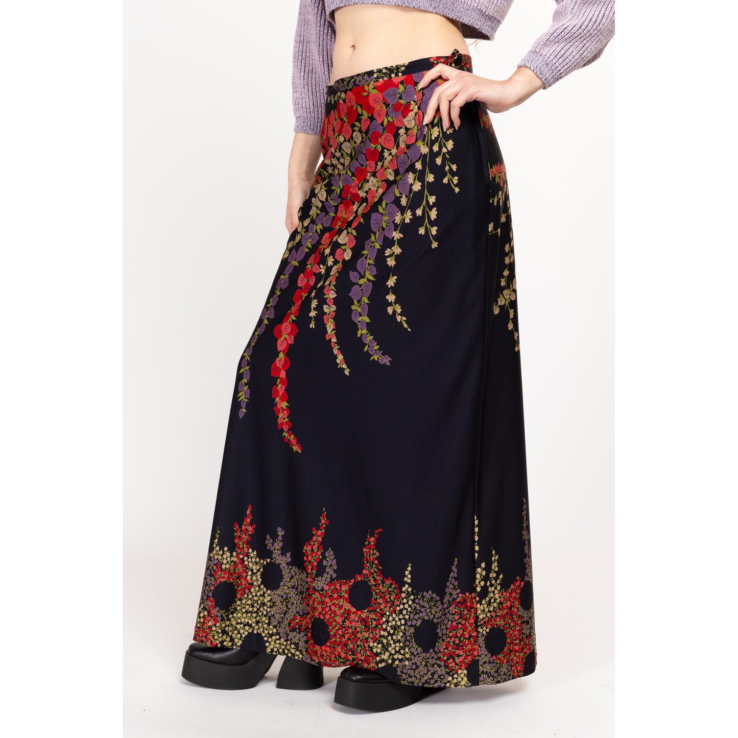 Med-Lrg 70s Black Psychedelic Floral Maxi Skirt 31" | Vintage Boho A Line High Waisted Skirt