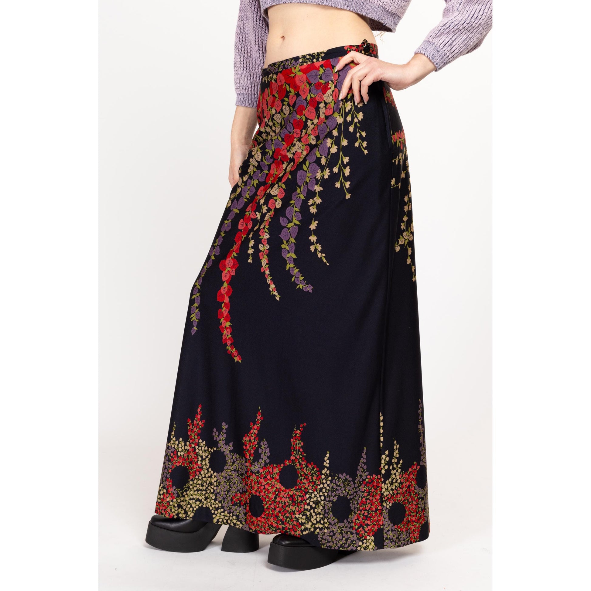 Med-Lrg 70s Black Psychedelic Floral Maxi Skirt 31" | Vintage Boho A Line High Waisted Skirt