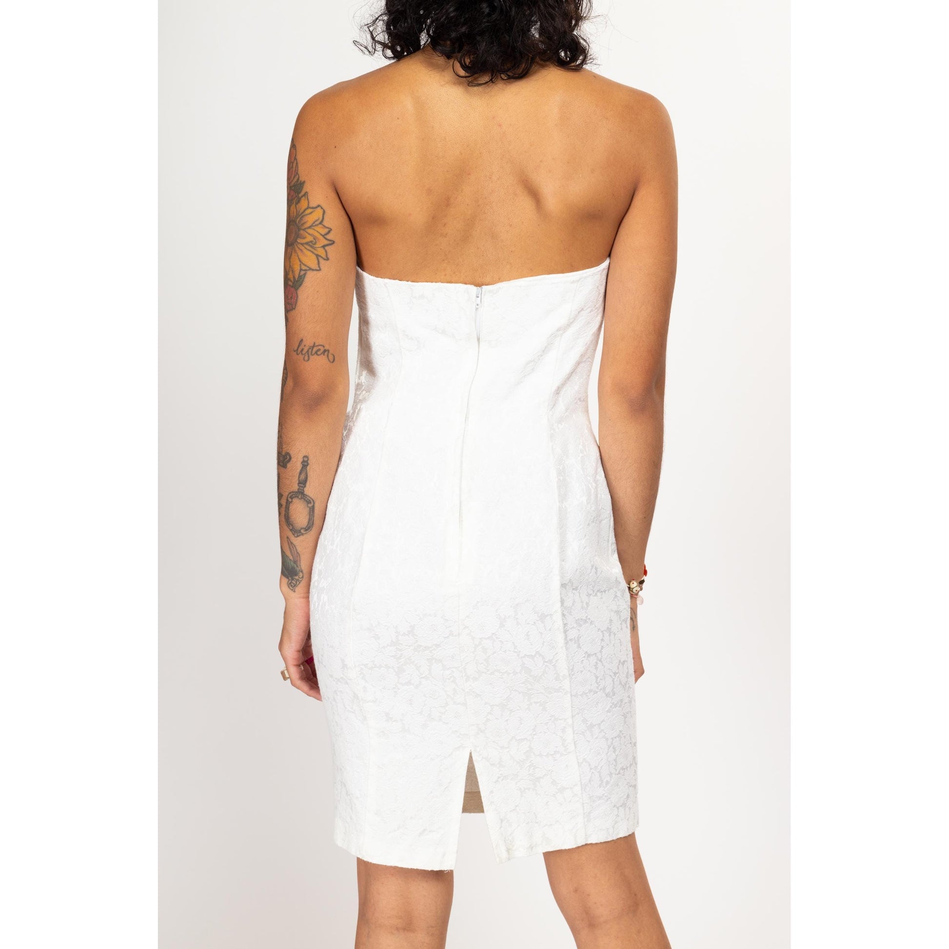 white dress 80s Vintage 1980s Style Wedding Puffy Sleeves a few markings on the skirt mostly towards the bottom hem (see photo for most notable examples) Whitney Houston's '80s Fashion Will