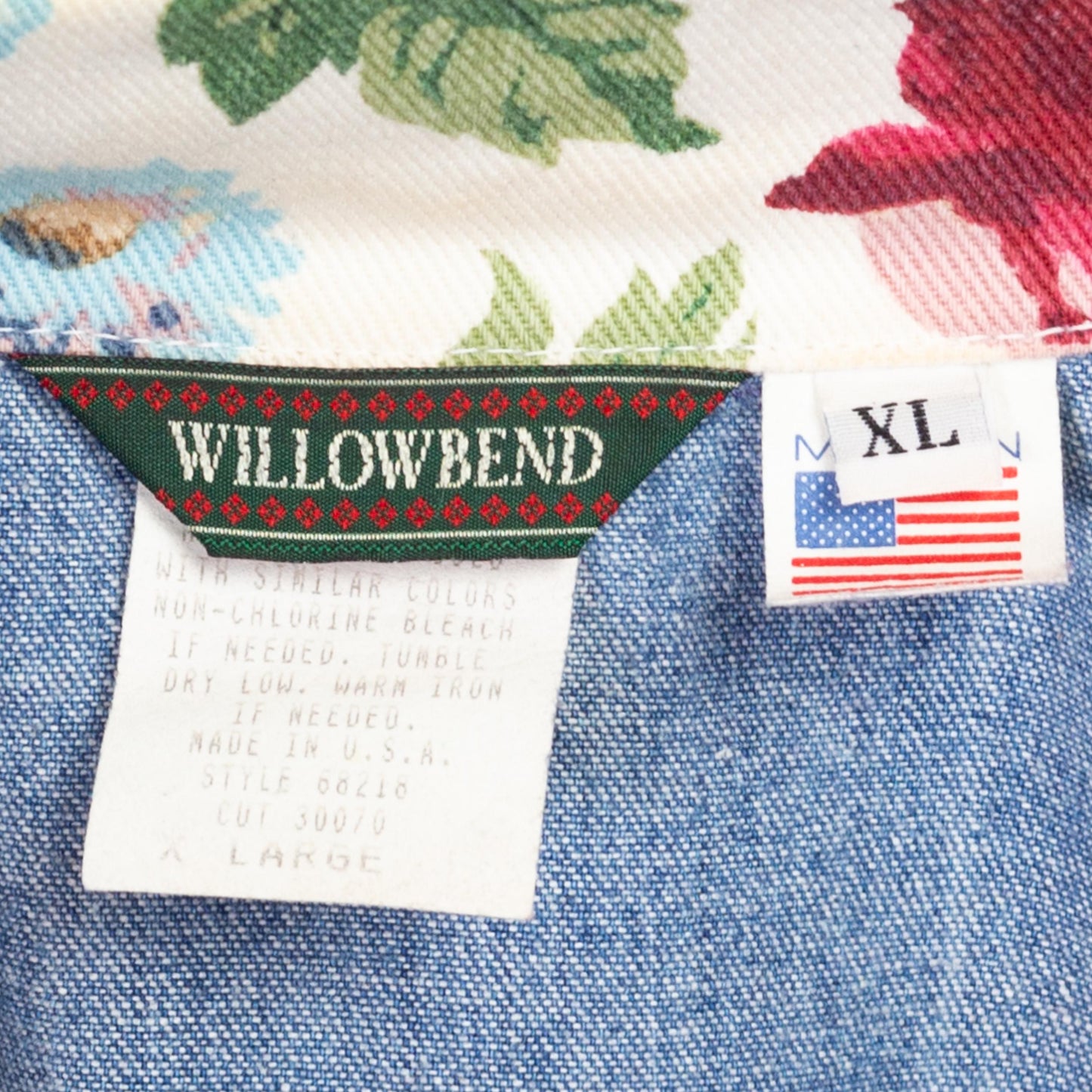 XL 90s Denim Floral Collar Sleeveless Top | Vintage Blue Jean Button Up Vest Shirt