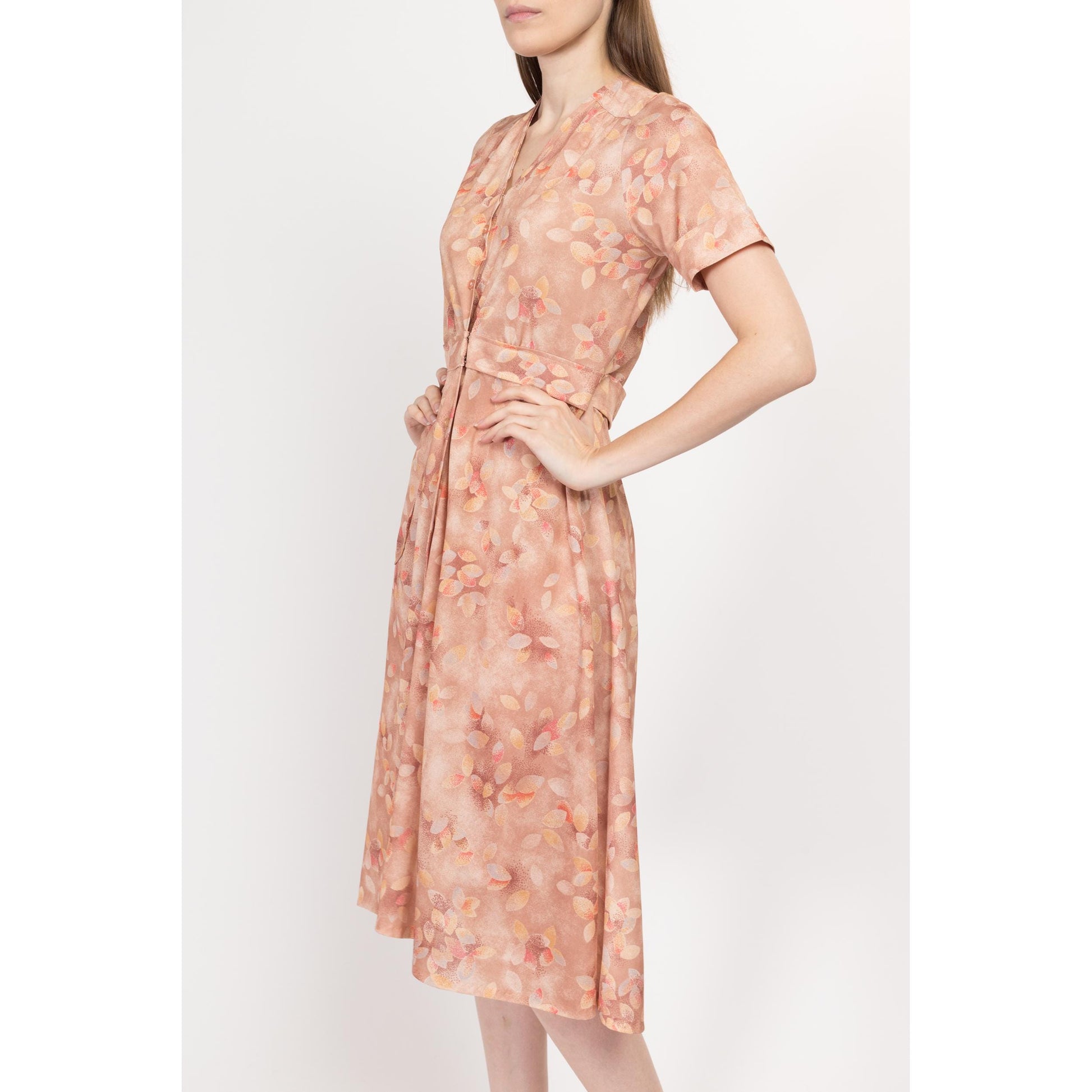 Petite Medium 70s Peach Abstract Floral Midi Day Dress