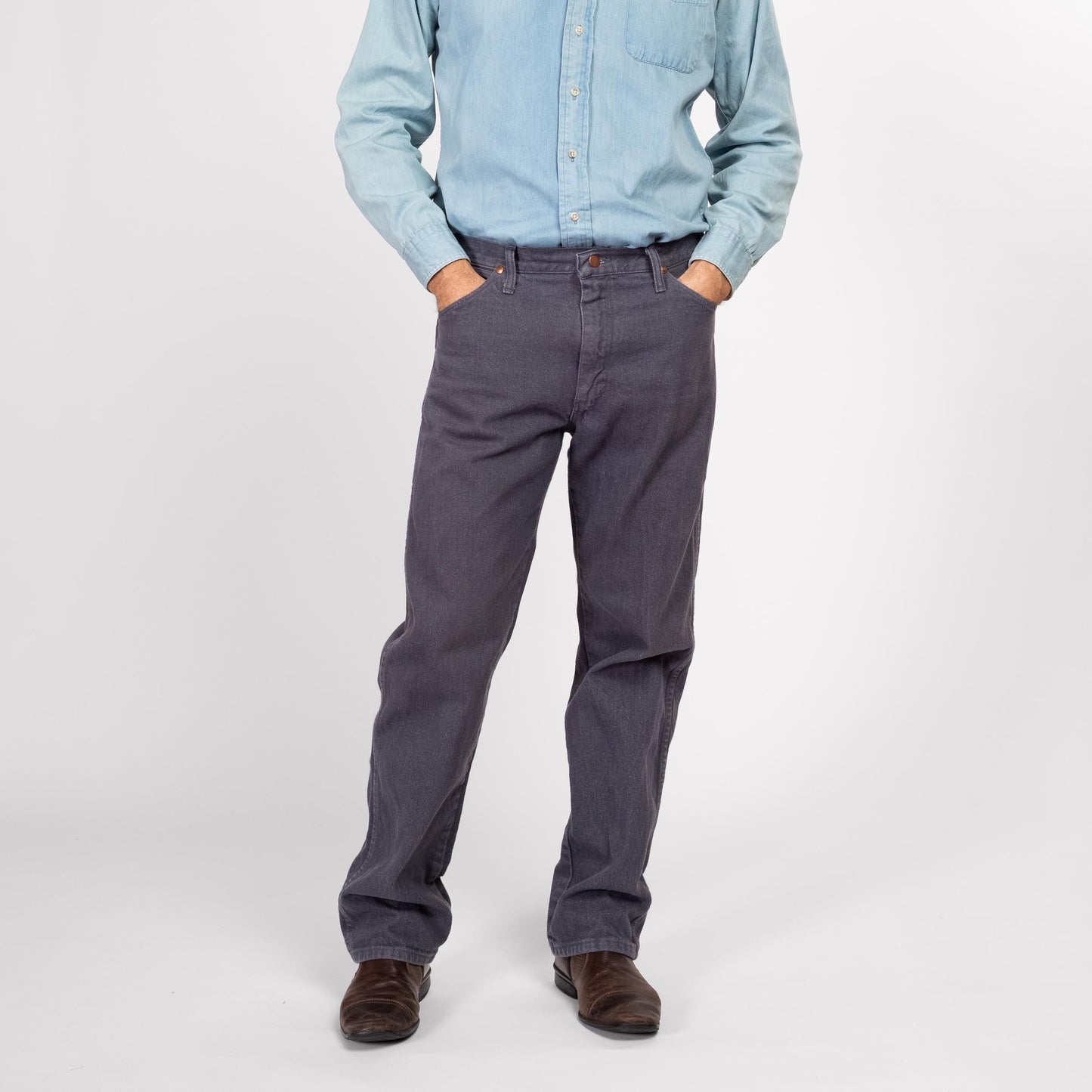 32x32 90s Wrangler Grey Denim Jeans | Vintage Relaxed Fit Bootcut Jeans