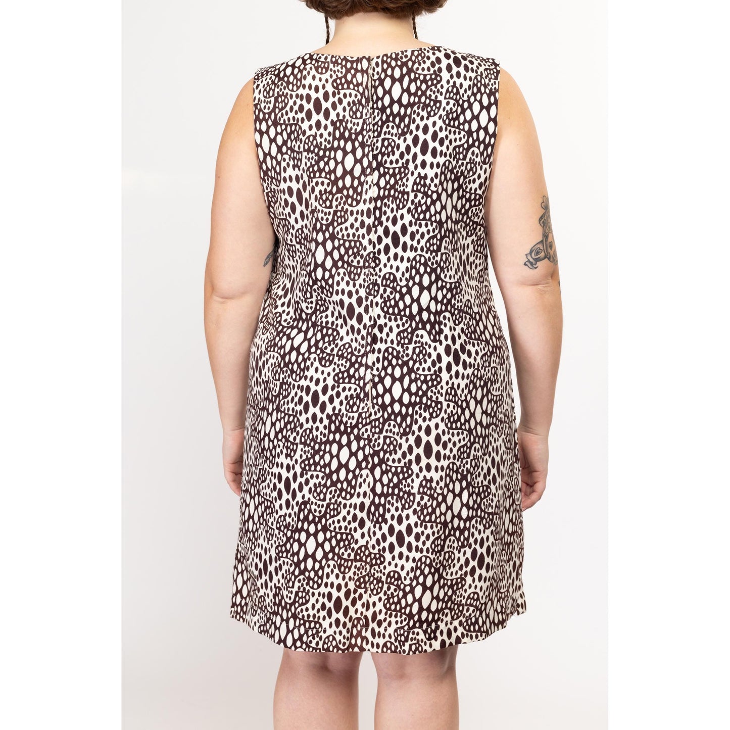 Lrg-XL 60s Mod Op Art Amoeba Print Mini Dress | Vintage Brown White Sleeveless Keyhole Shift Dress