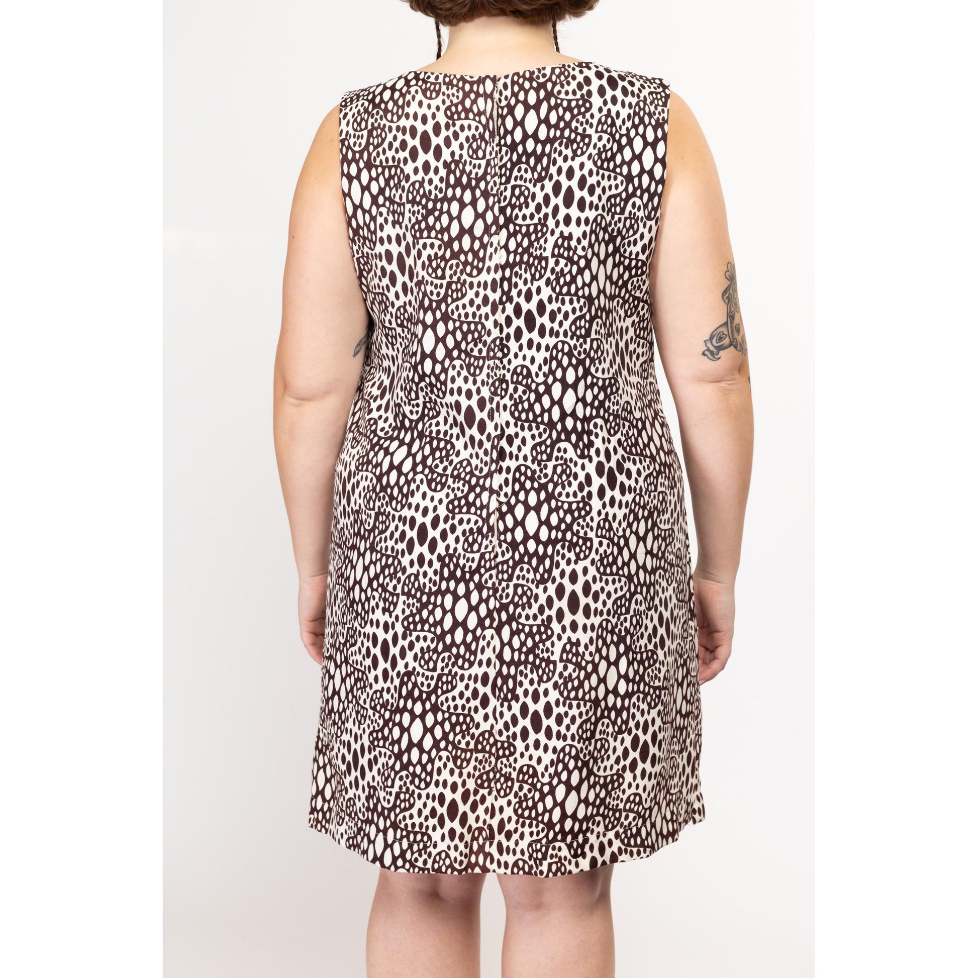 Lrg-XL 60s Mod Op Art Amoeba Print Mini Dress | Vintage Brown White Sleeveless Keyhole Shift Dress