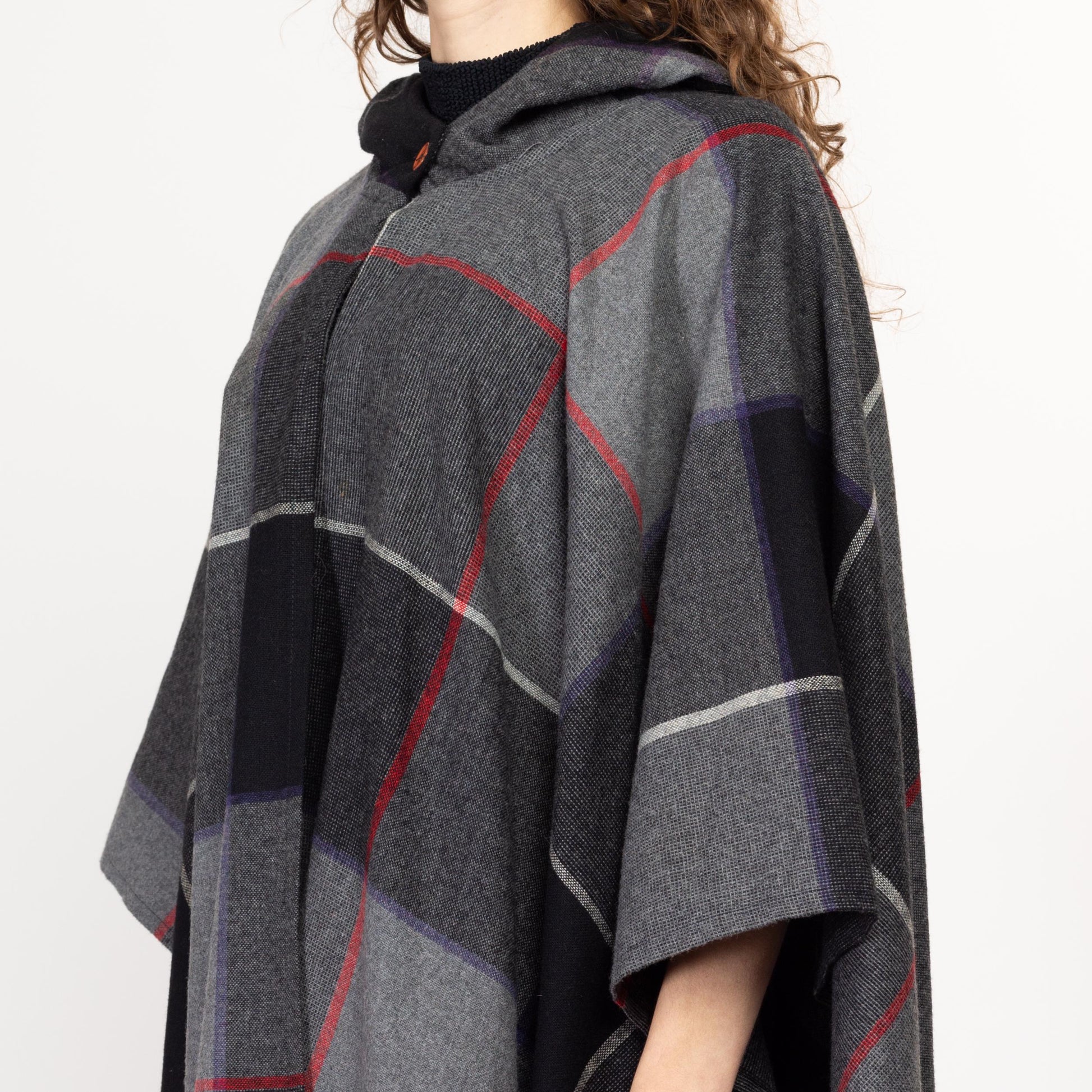 One Size 80s Grey Plaid Wool Hooded Poncho | Boho Vintage Fall Winter Long Cape
