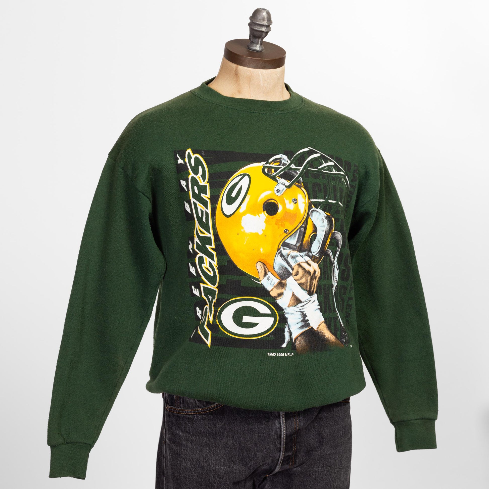 Medium 90s Green Bay Packers Sweatshirt | Vintage NFL Football Logo 7 Graphic Crewneck Pullover Sweater