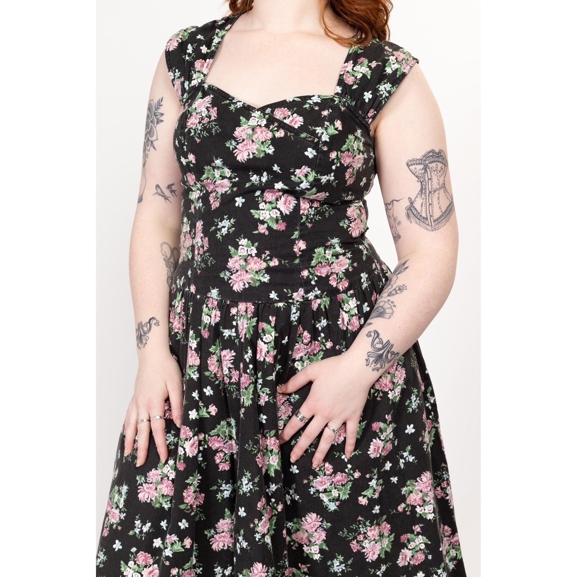 Medium 80s Black Floral Cotton Fit & Flare Dress Medium 80s Black Floral Cotton Fit & Flare Dress