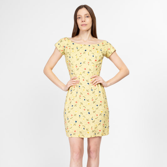 Small 60s Butter Yellow Embroidered Floral Mini Sheath Dress | Vintage Short Sleeve Wiggle Pencil Dress