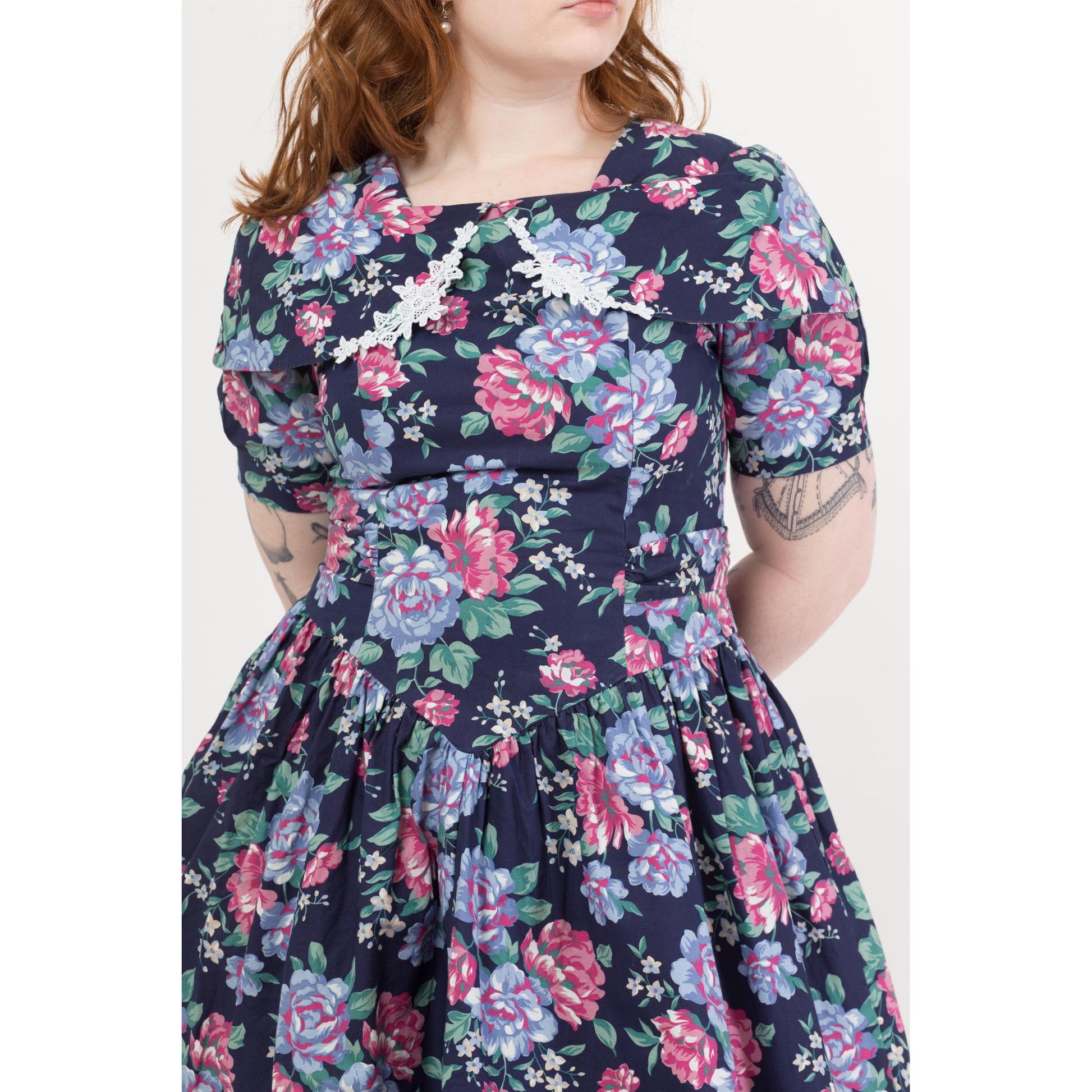 Vintage 80s Navy Blue Floral Cotton Party Dress - Medium to Large | Princess Waist Fit & Flare Retro Cape Collar Knee Length Dress