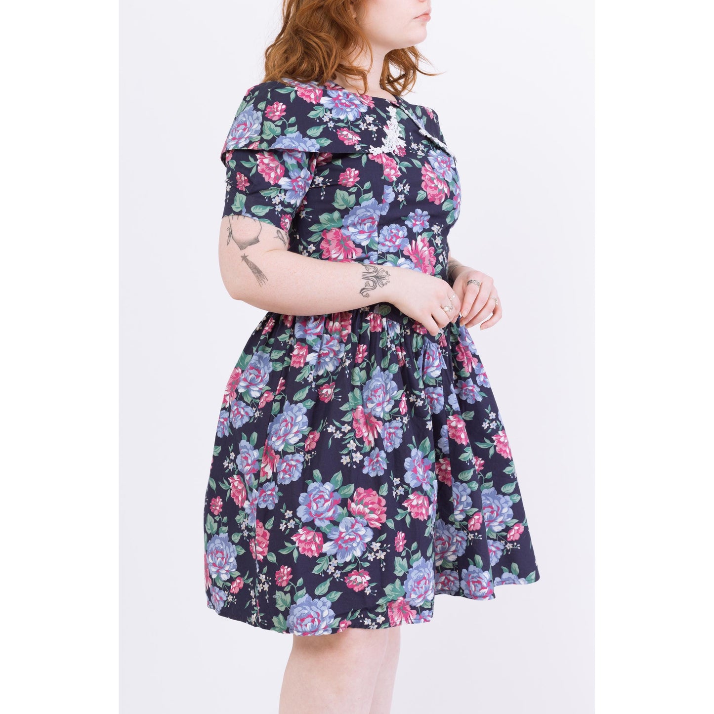 Vintage 80s Navy Blue Floral Cotton Party Dress - Medium to Large | Princess Waist Fit & Flare Retro Cape Collar Knee Length Dress