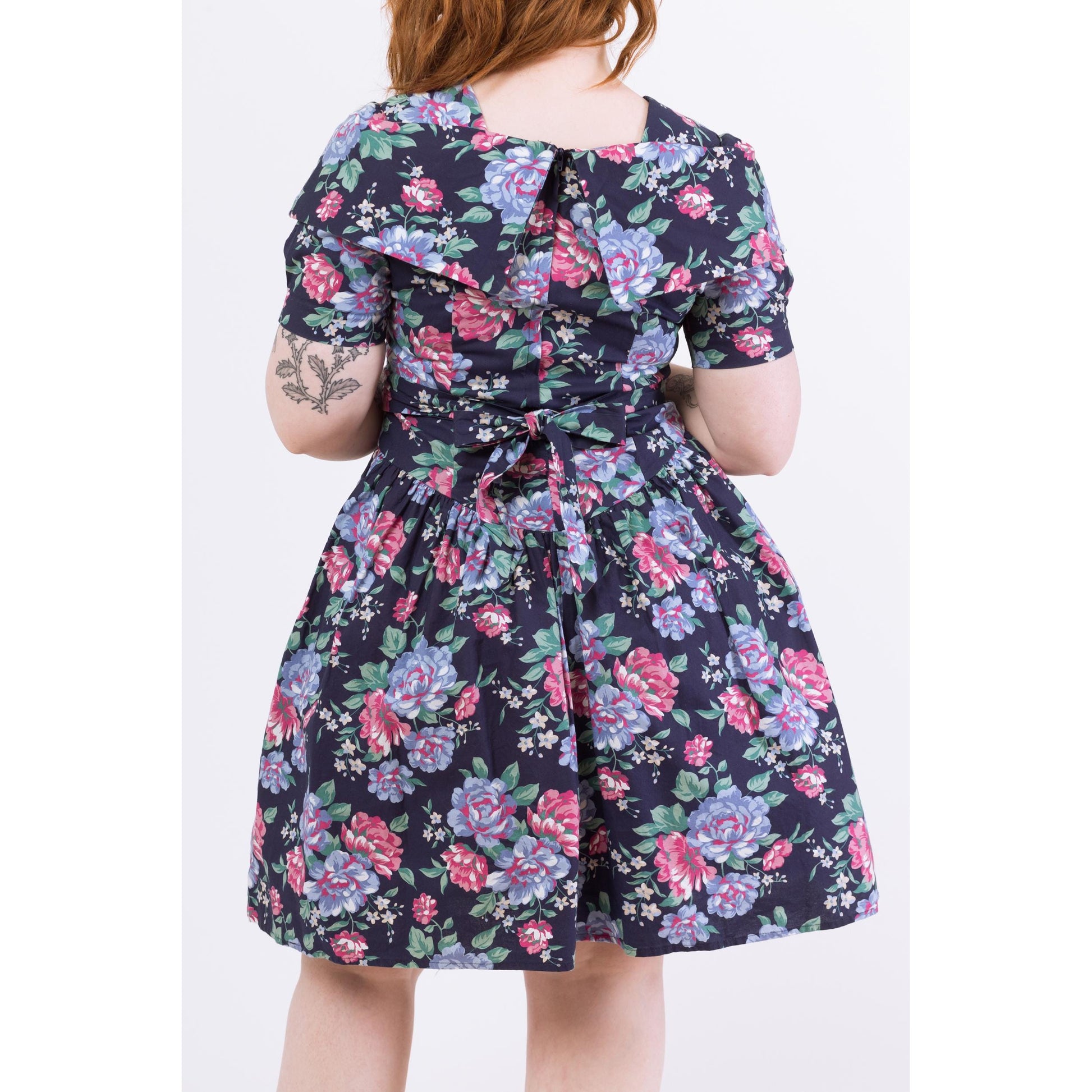 Vintage 80s Navy Blue Floral Cotton Party Dress - Medium to Large | Princess Waist Fit & Flare Retro Cape Collar Knee Length Dress