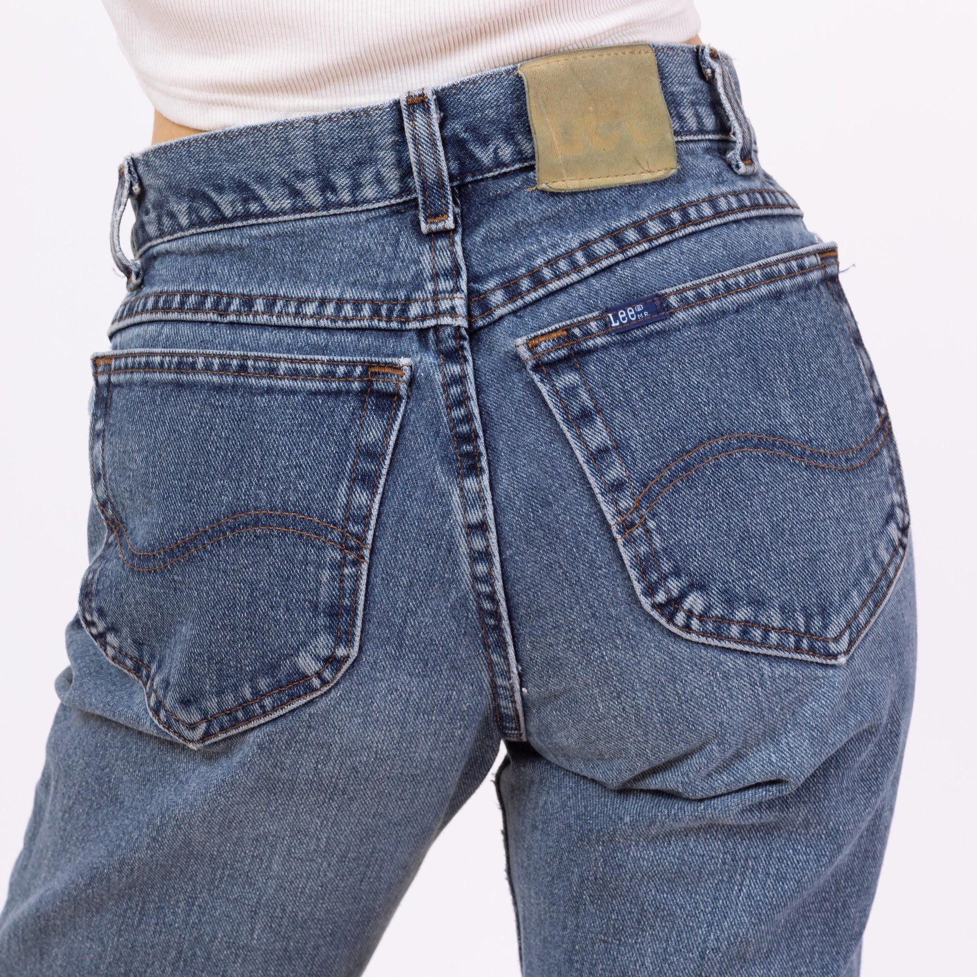 Vintage 90s Lee Mid Rise Stonewash Jeans - Extra Small | Grunge Relaxed Fit Denim Mom Jeans