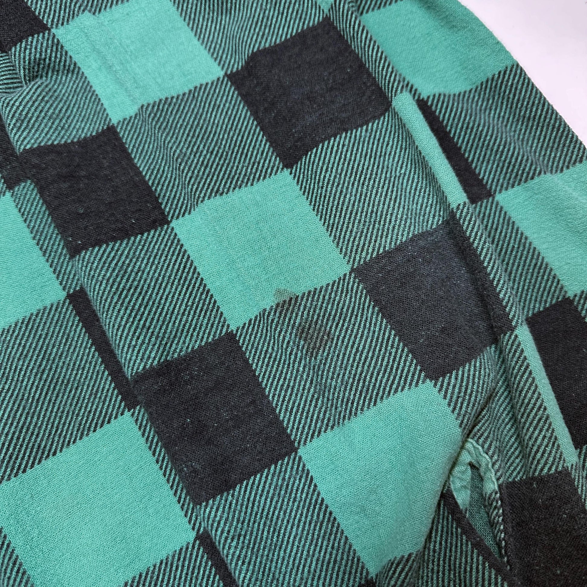 Vintage 80s Green & Black Buffalo Plaid Long Soft Flannel Shirt - Large | Grunge Clothing, Oversize Button Up Long Sleeve Collared Top