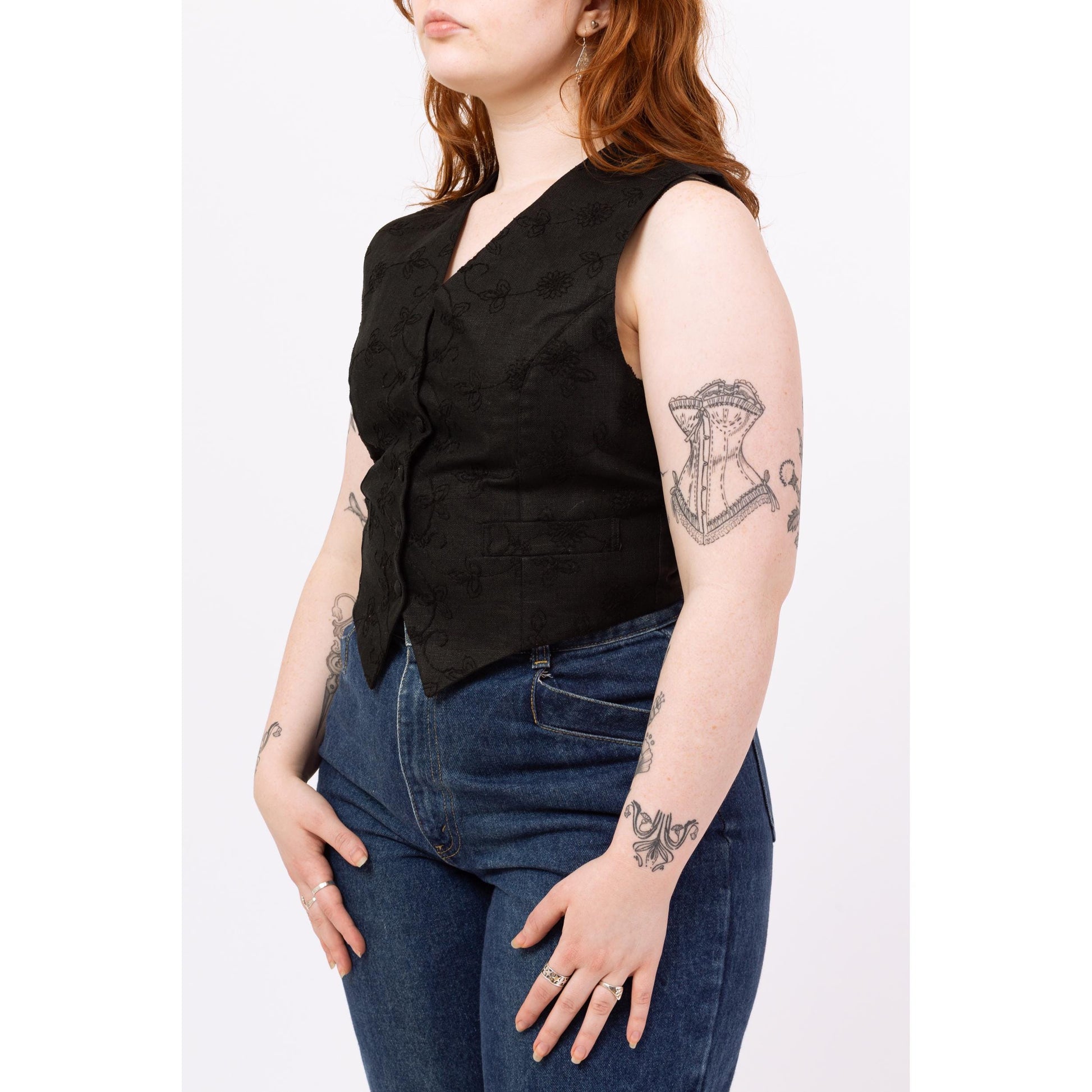 Vintage 90s Black Linen Floral Embroidered Vest - Medium | Boho Crop Top, Button Up V Neck Sleeveless Shirt