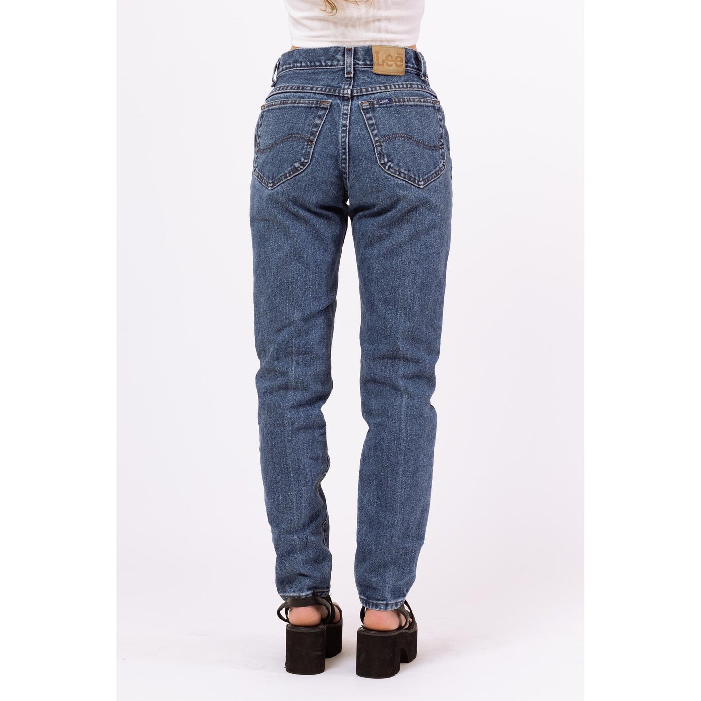 Vintage 90s Lee Stonewash Mid Rise Jeans - Extra Small | Baggy Mom Jeans, Medium Wash Tapered Leg Jeans