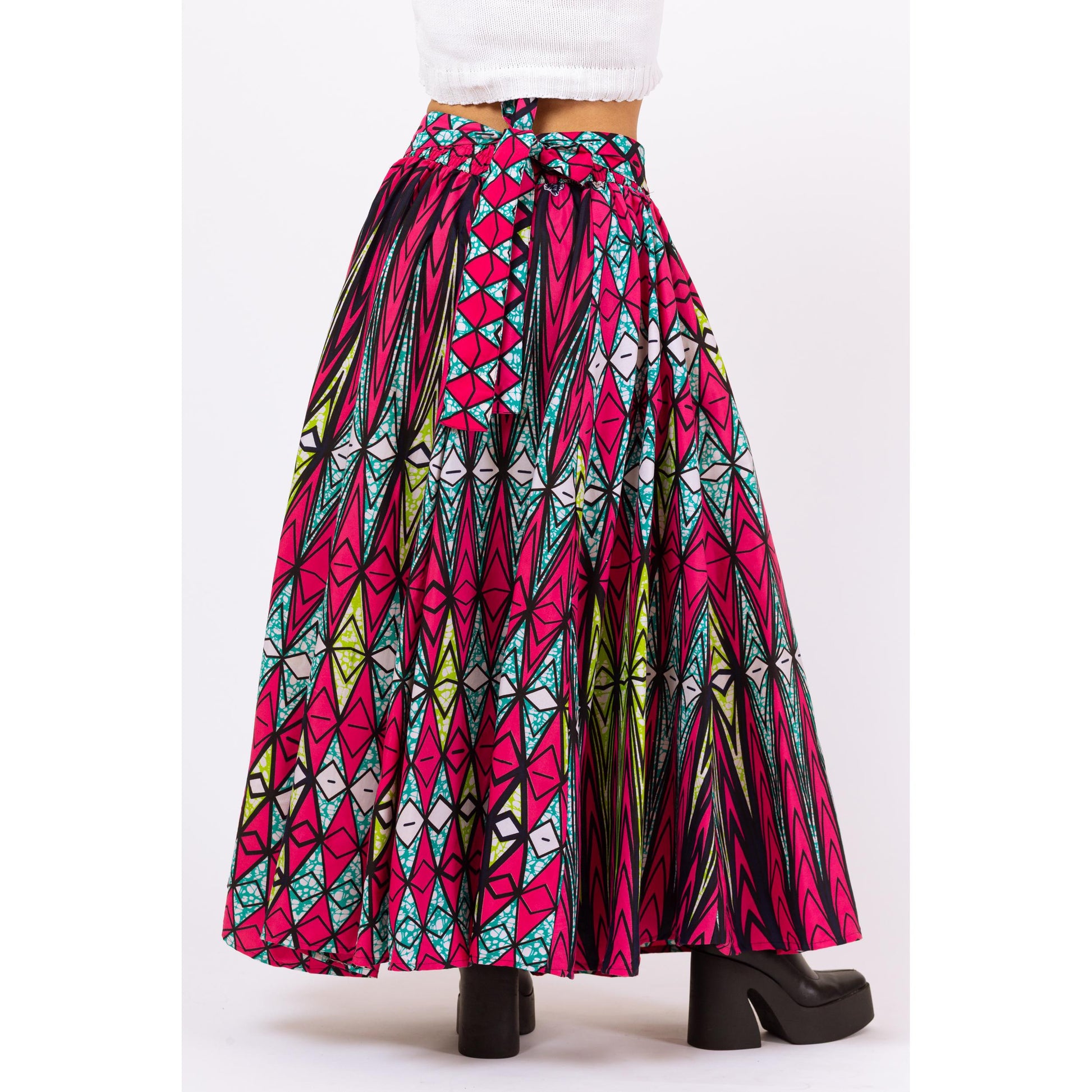 Vintage Y2K African Ankara Print Maxi Skirt - Small to Large | Boho Long Skirt, Wax Print Skirt, Pocket Skirt