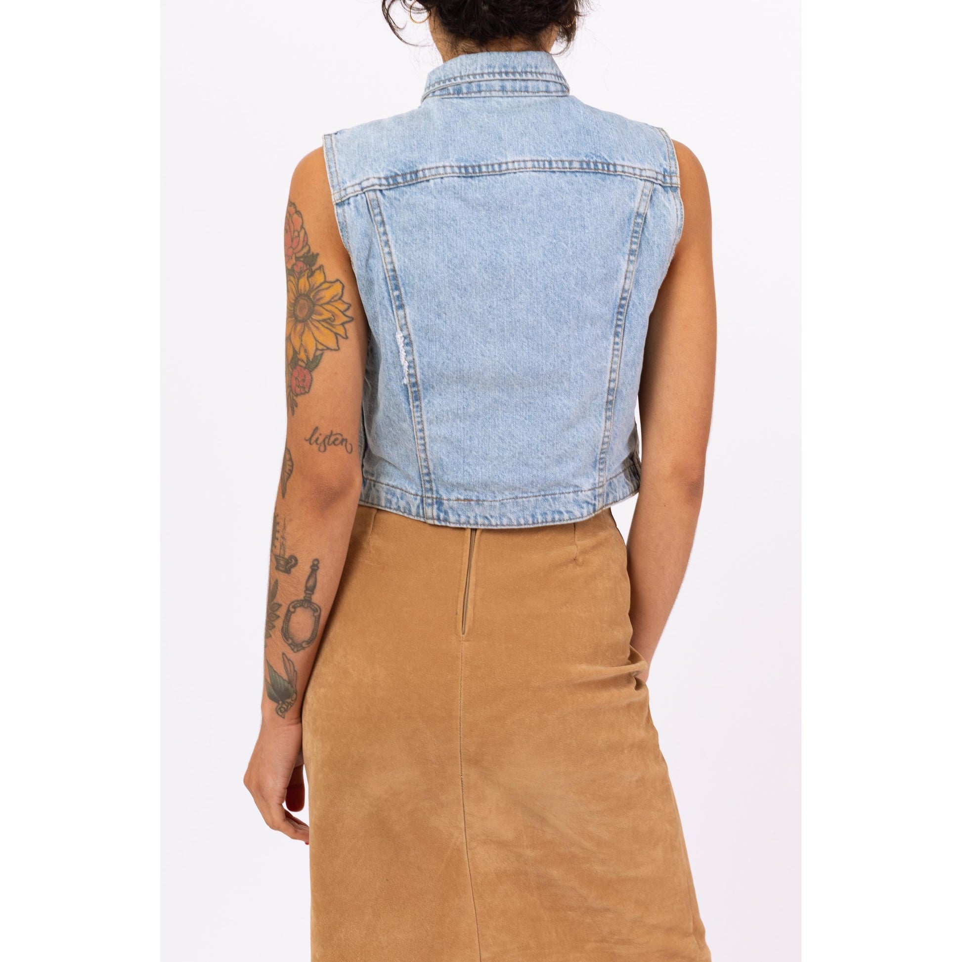 Vintage 90s Lee Light Wash Denim Vest - Medium | Cropped Blue Jean Grunge Top, Sleeveless Button Up Crop Top Vest