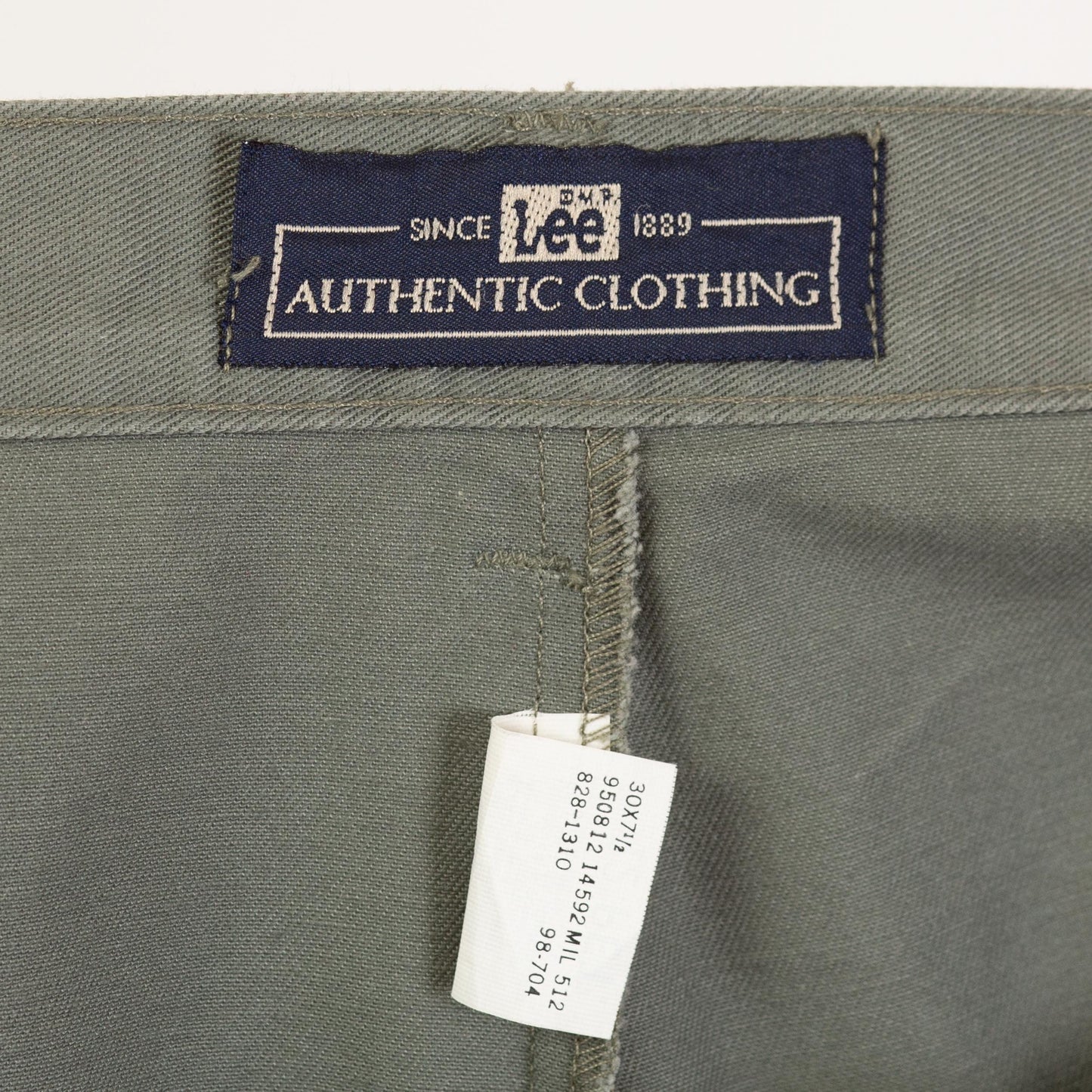 Vintage 90s Olive Green High Waisted Shorts - Medium, 30" Waist | Lee Pleated Mid Length Casual Cotton Shorts